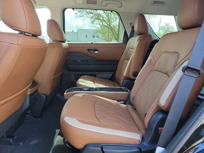 2026 Nissan Pathfinder Platinum 2WD
