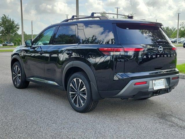 2026 Nissan Pathfinder Platinum 2WD