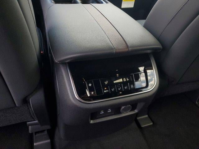 2025 Nissan Armada 4x4 SL