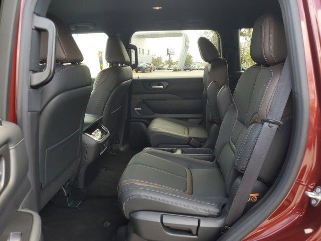 2025 Nissan Armada 4x4 SL