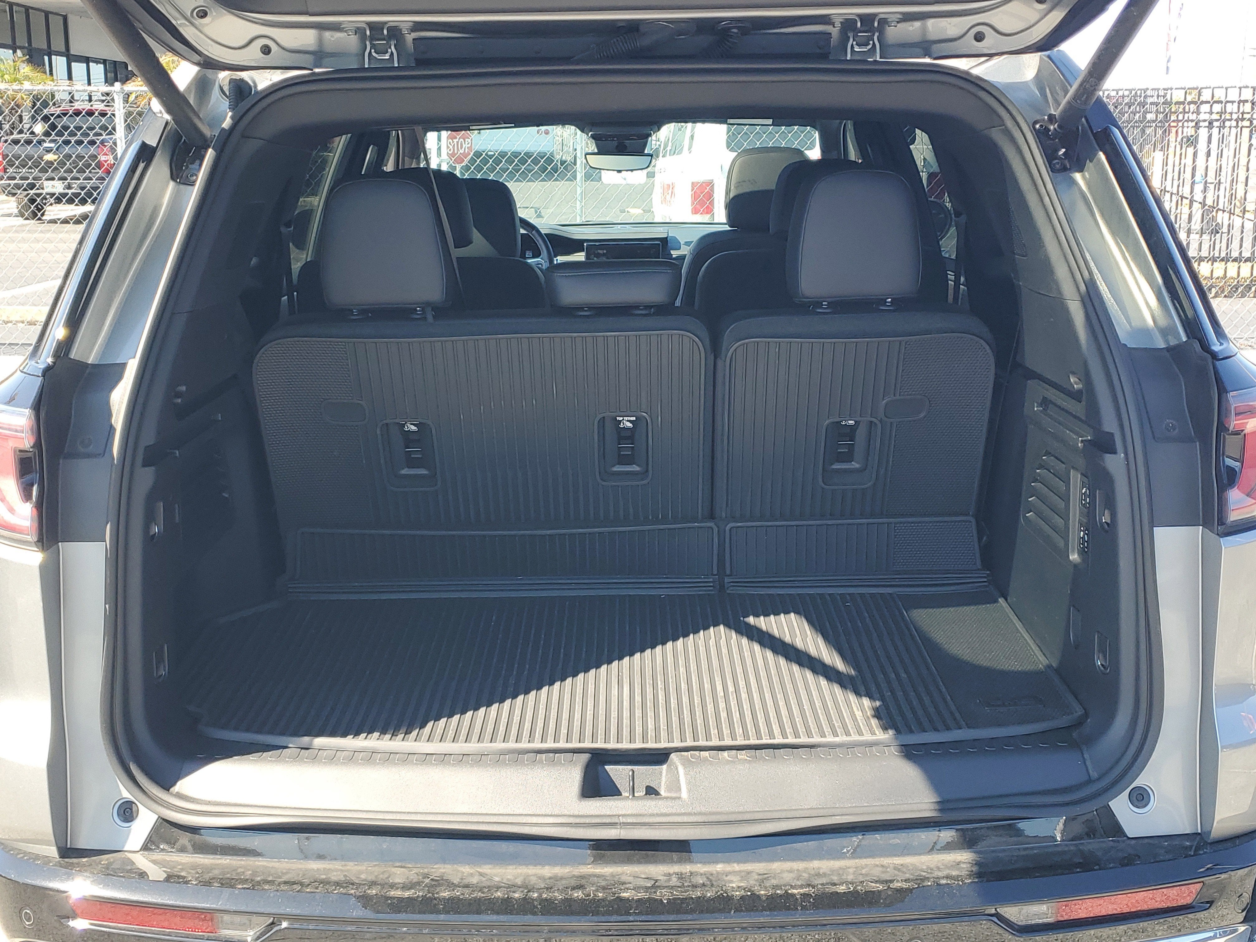 2024 GMC Acadia FWD Denali