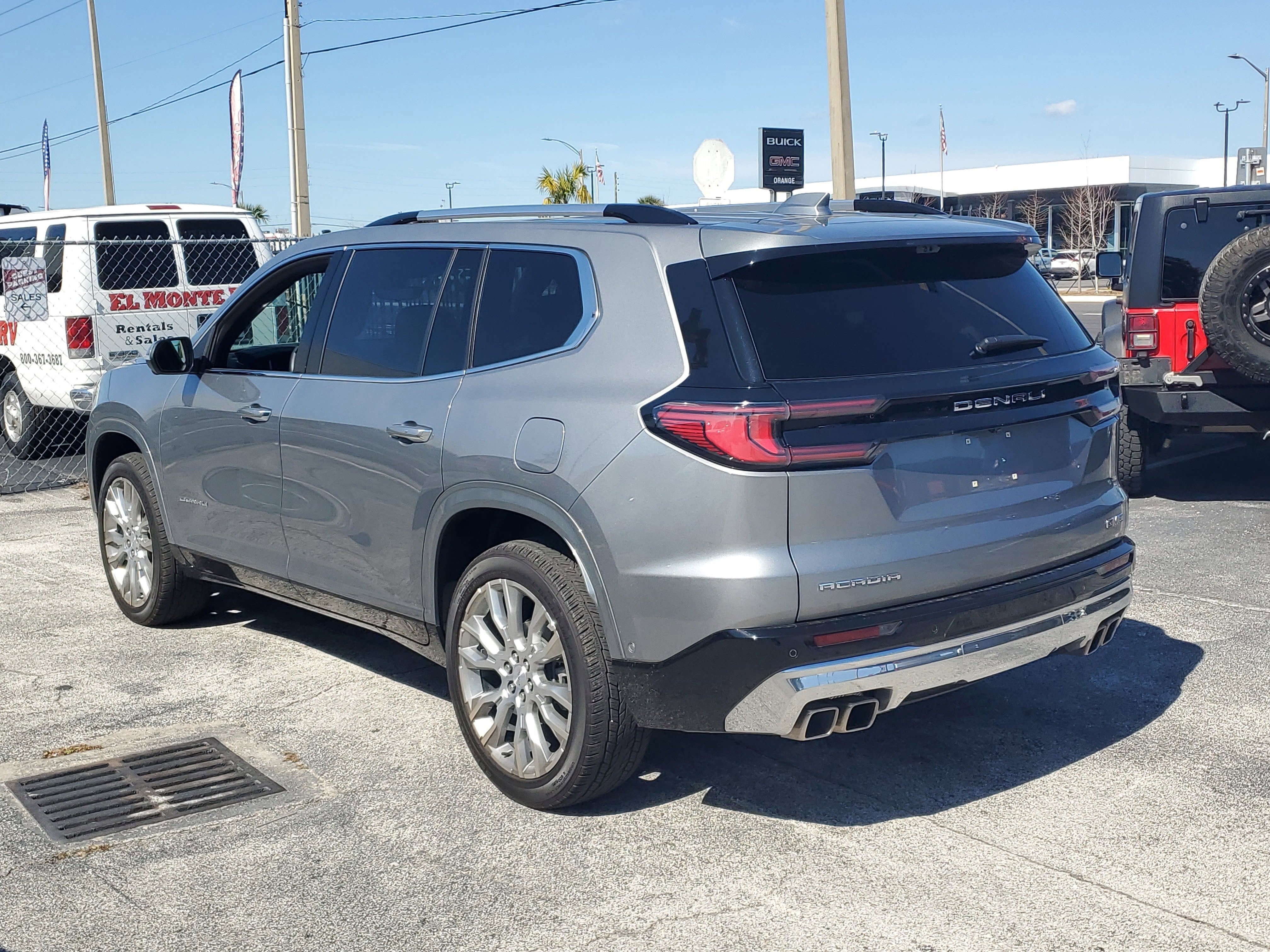 2024 GMC Acadia FWD Denali