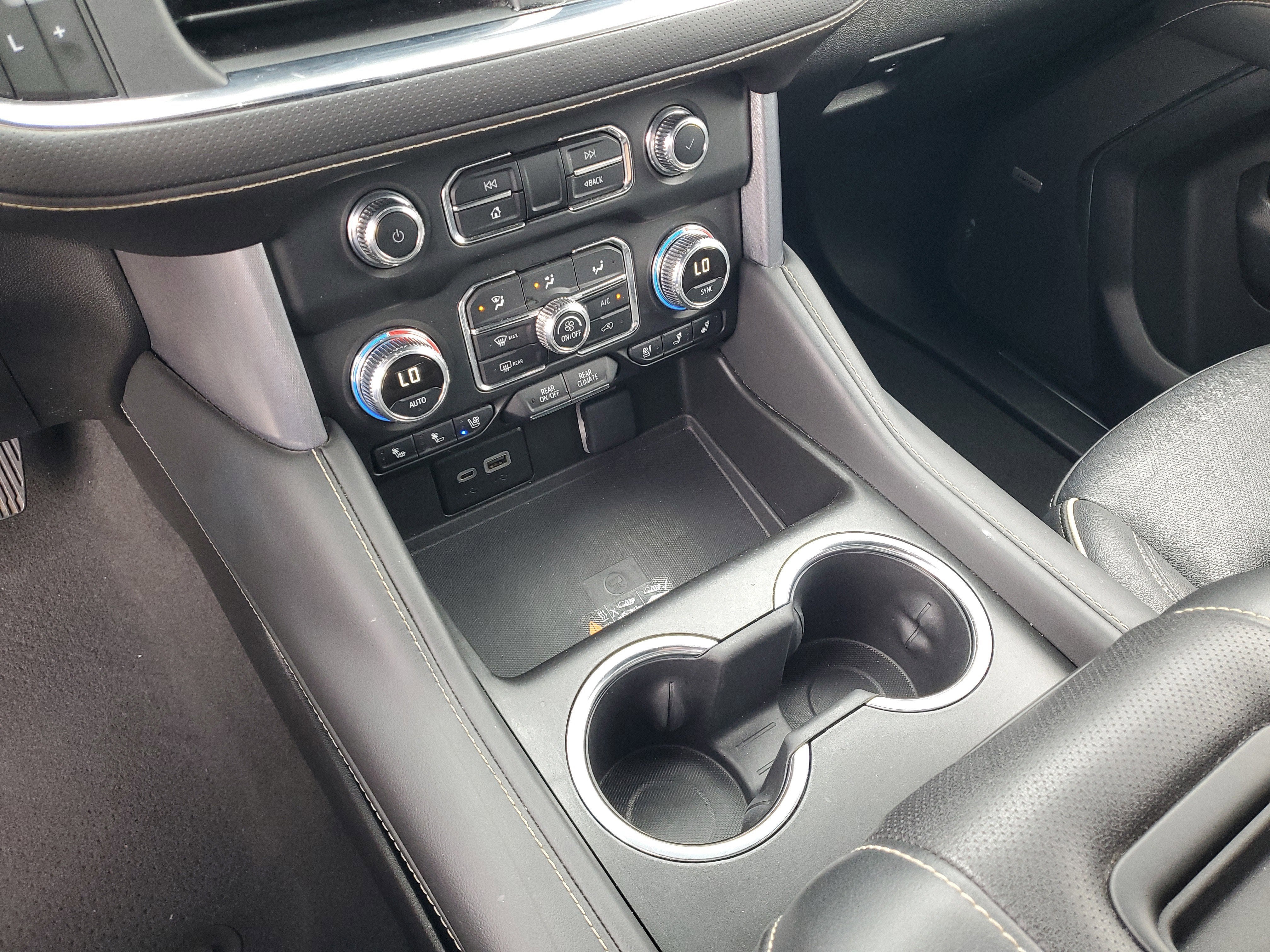 2024 GMC Yukon XL SLT