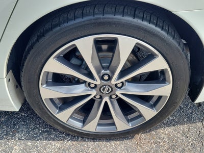 2020 Nissan Maxima Platinum