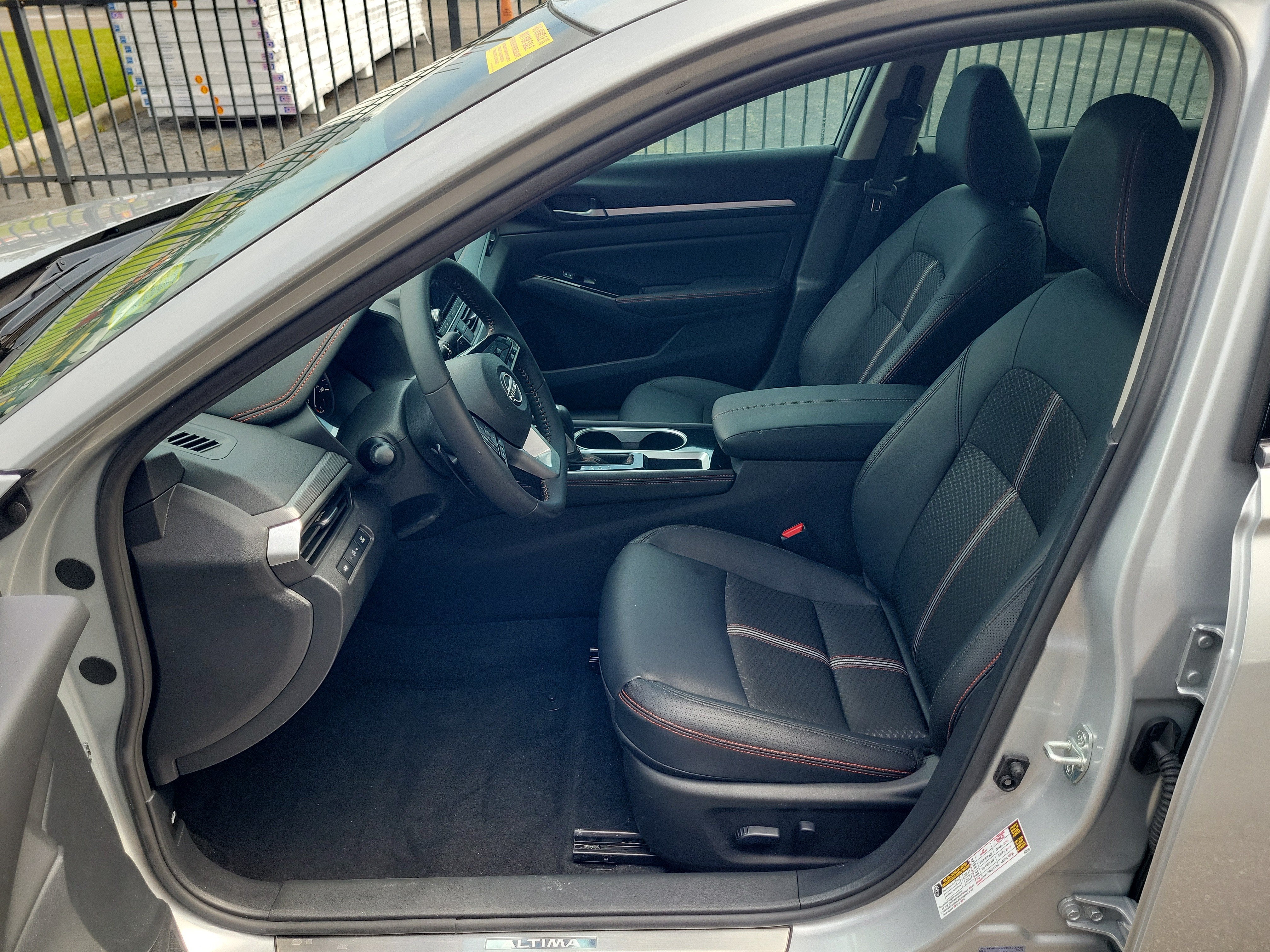 2025 Nissan Altima SR