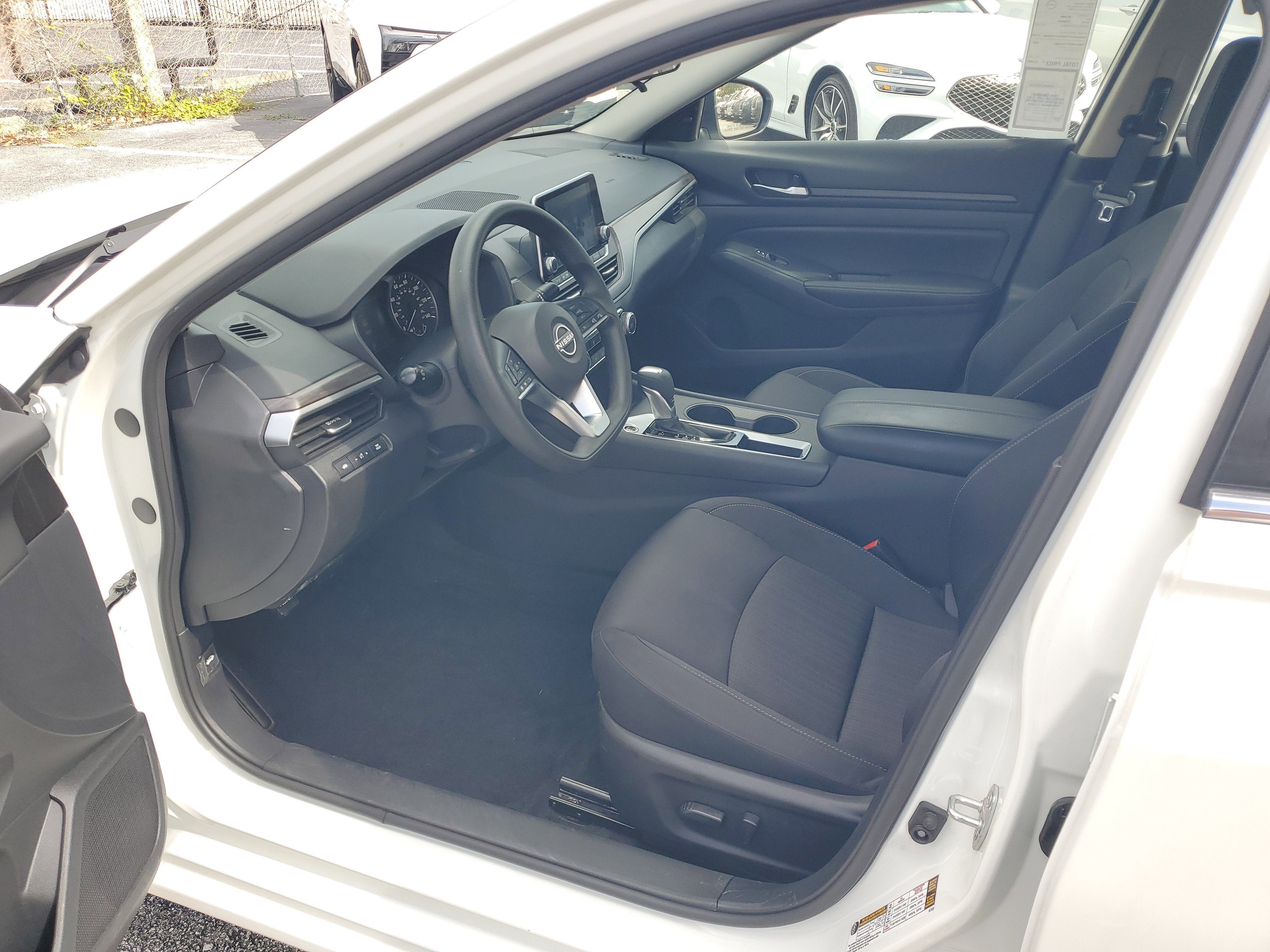 2025 Nissan Altima SV