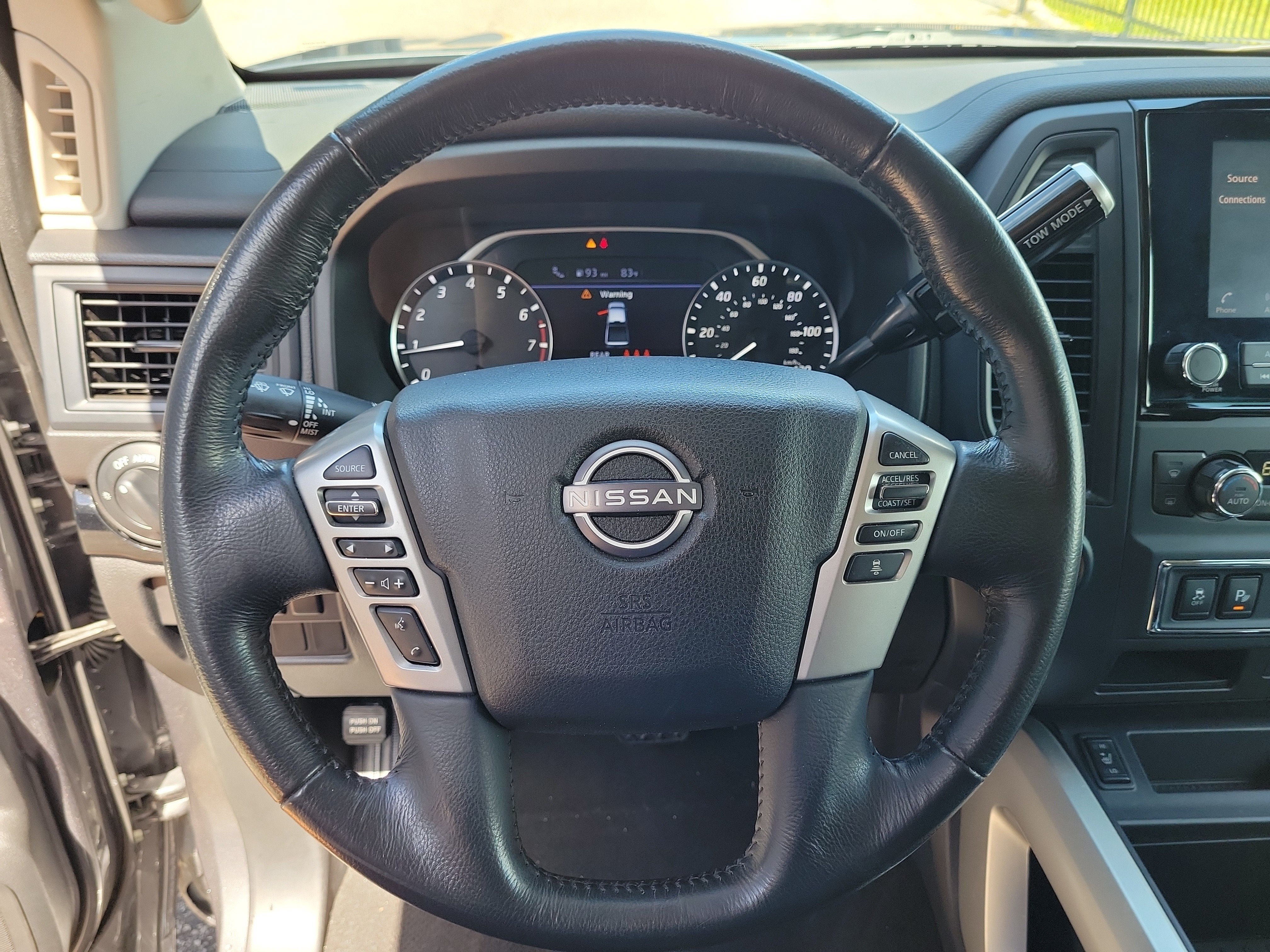 2024 Nissan Titan SV