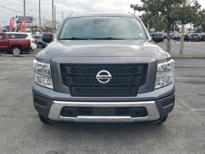 2022 Nissan Titan SV