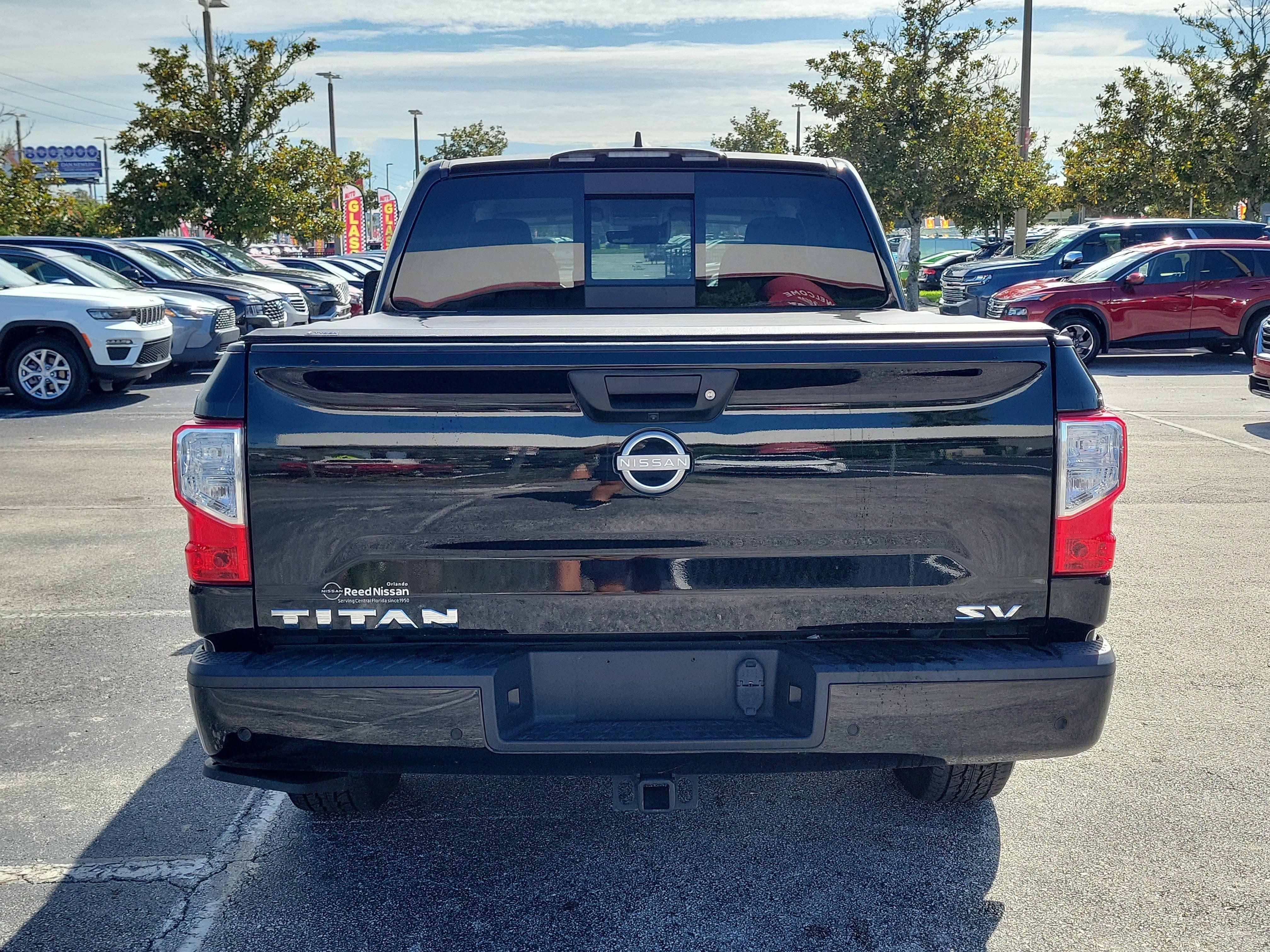 2023 Nissan Titan SV