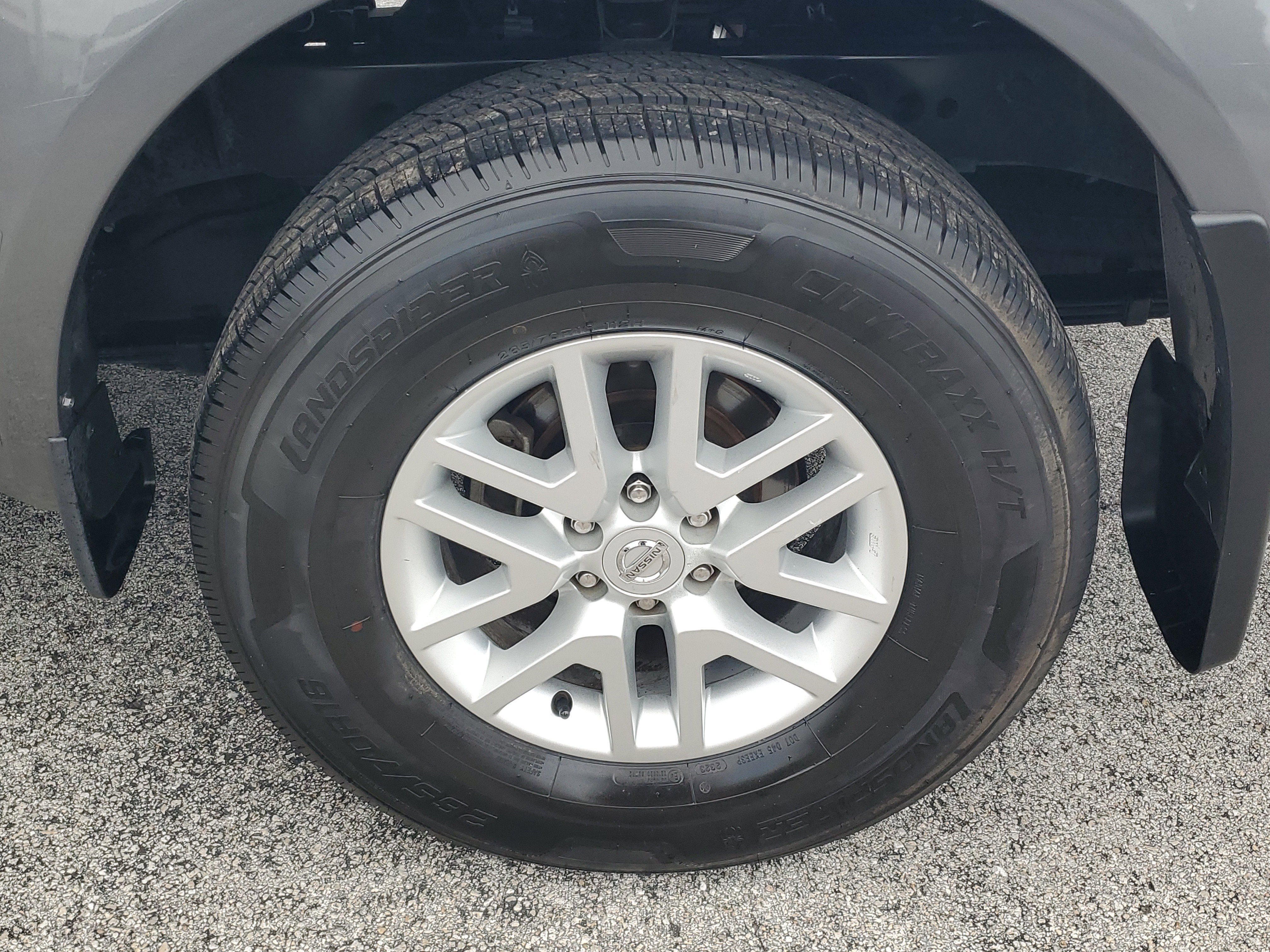 2021 Nissan Frontier SV