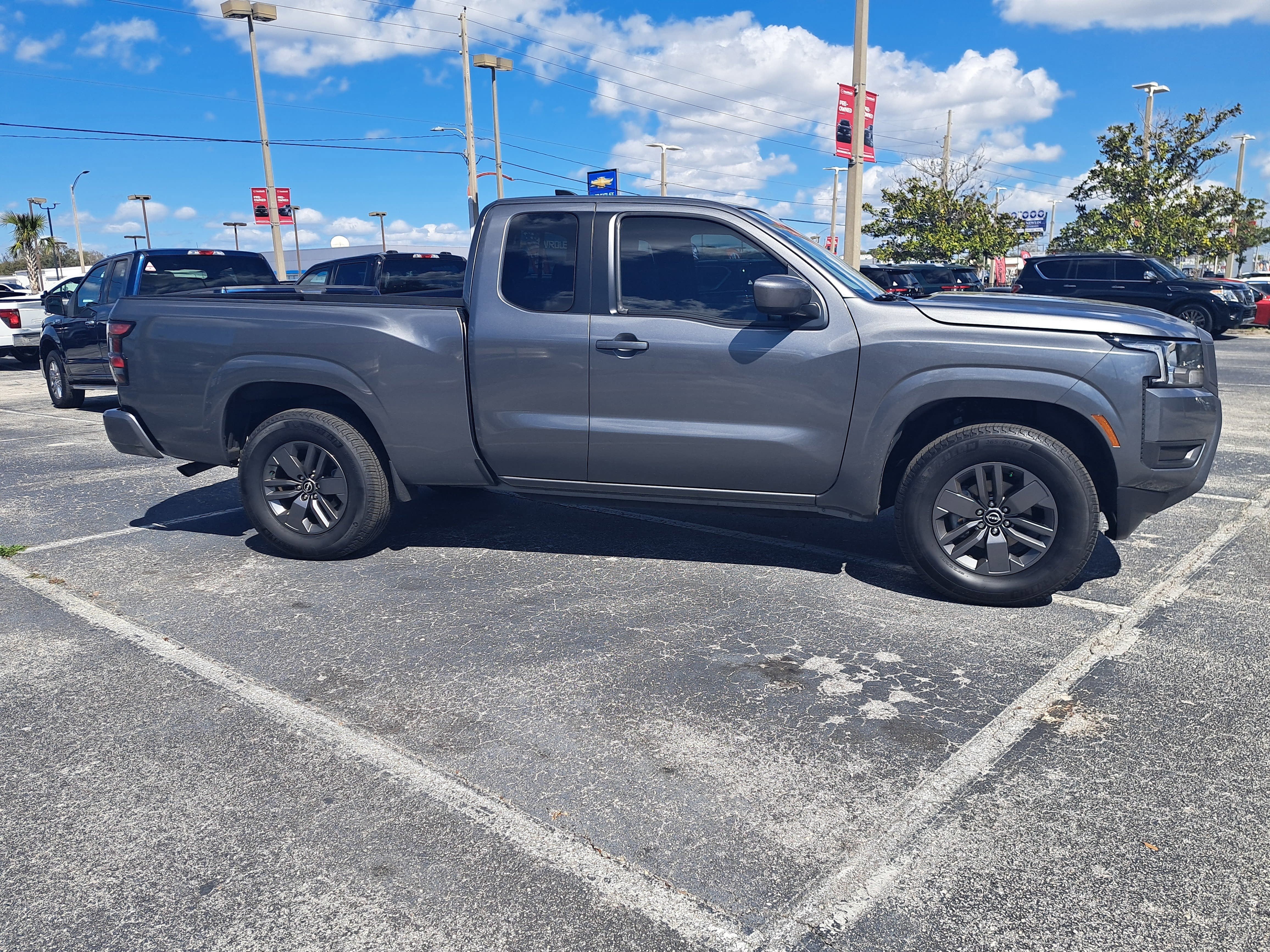 2025 Nissan Frontier SV