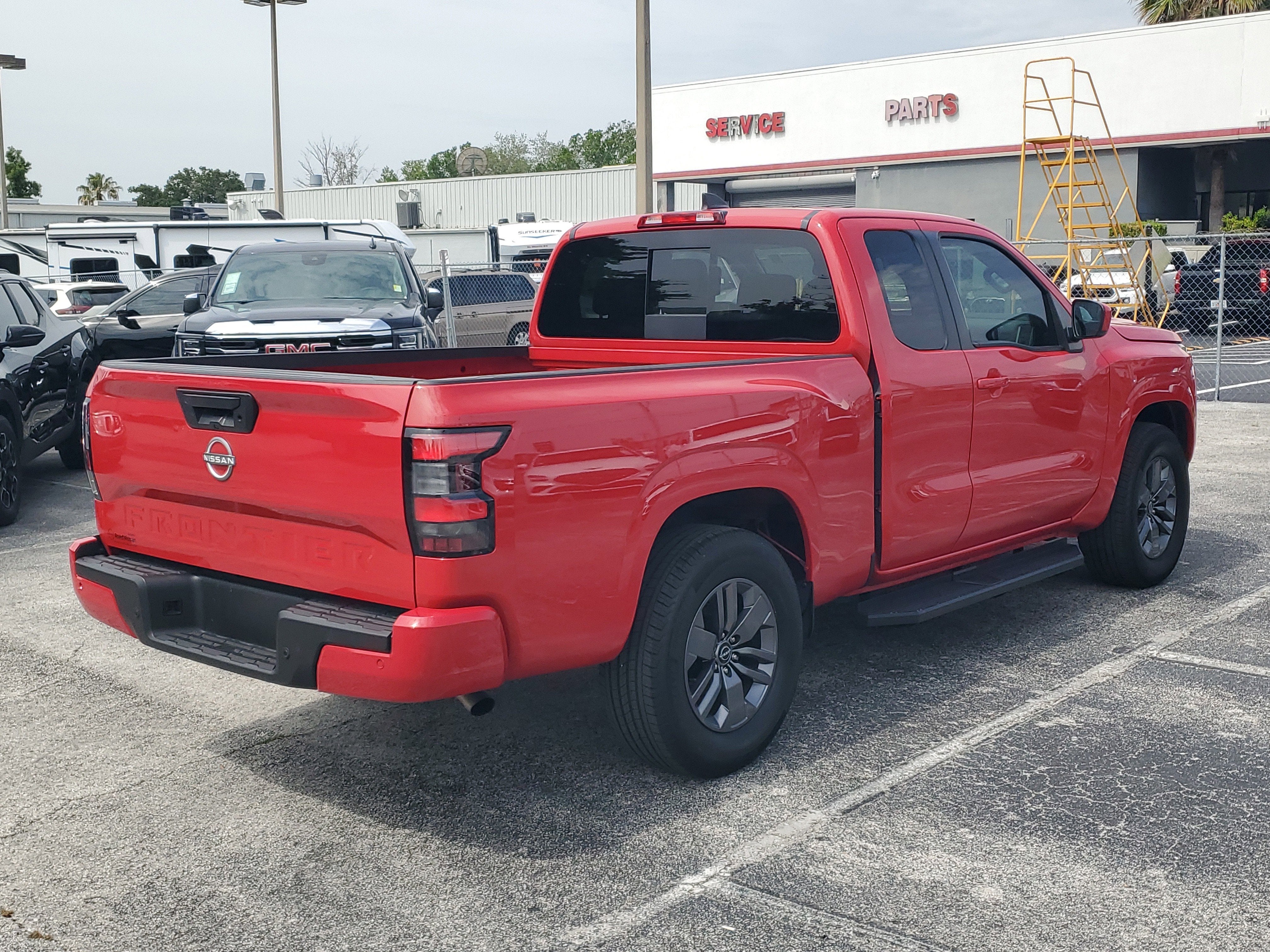 2025 Nissan Frontier SV