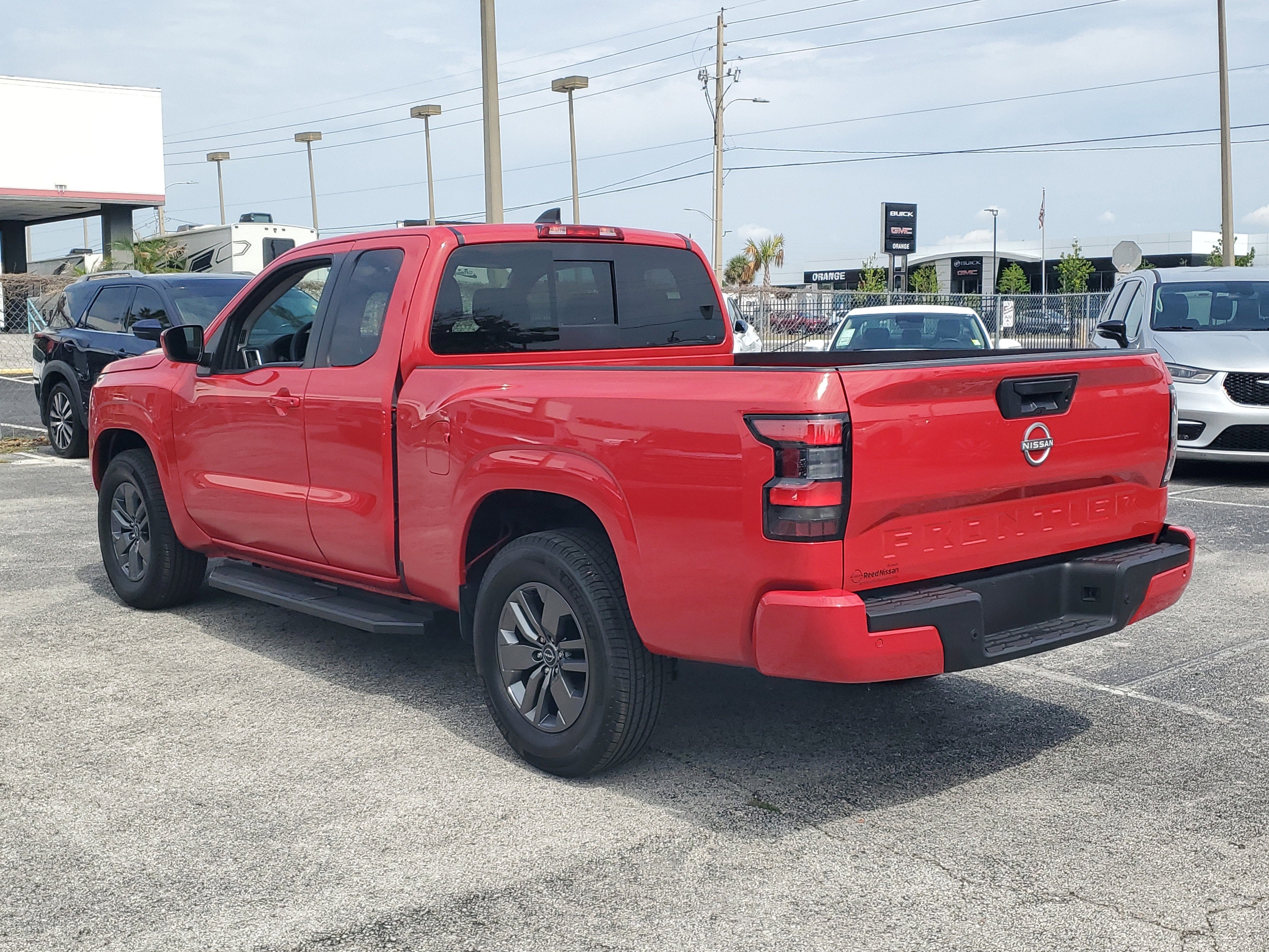 2025 Nissan Frontier SV