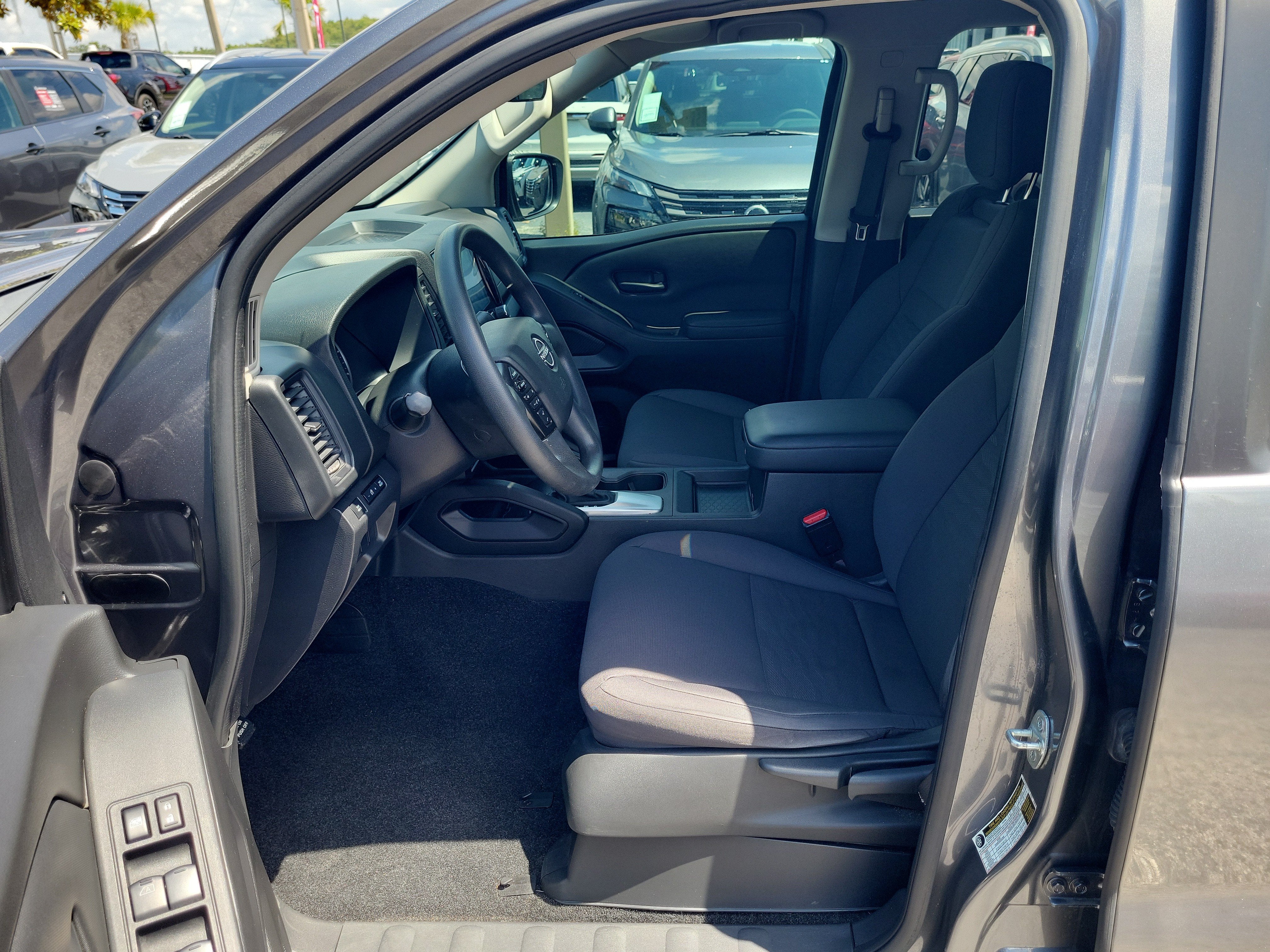 2022 Nissan Frontier S