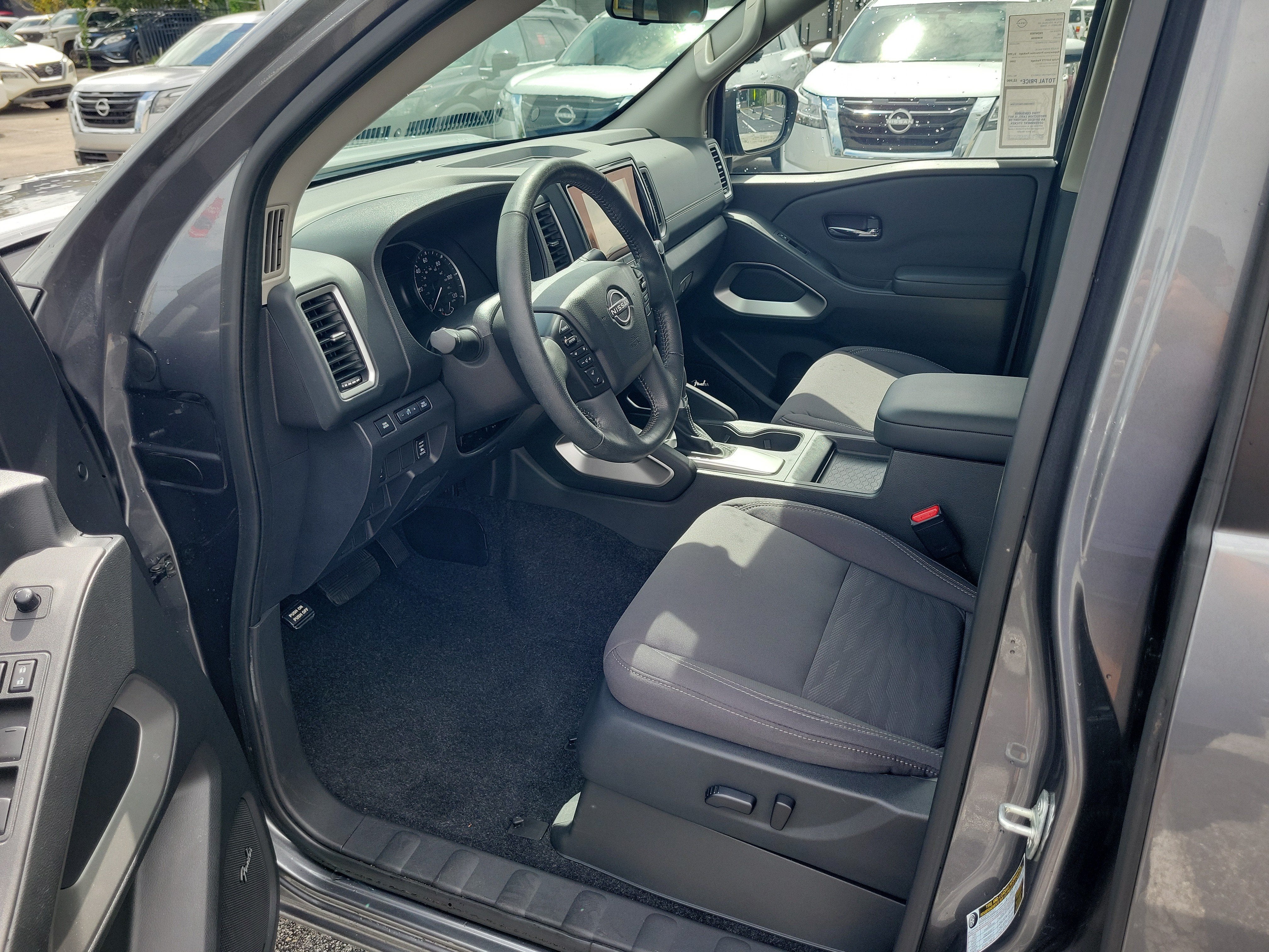 2024 Nissan Frontier SV