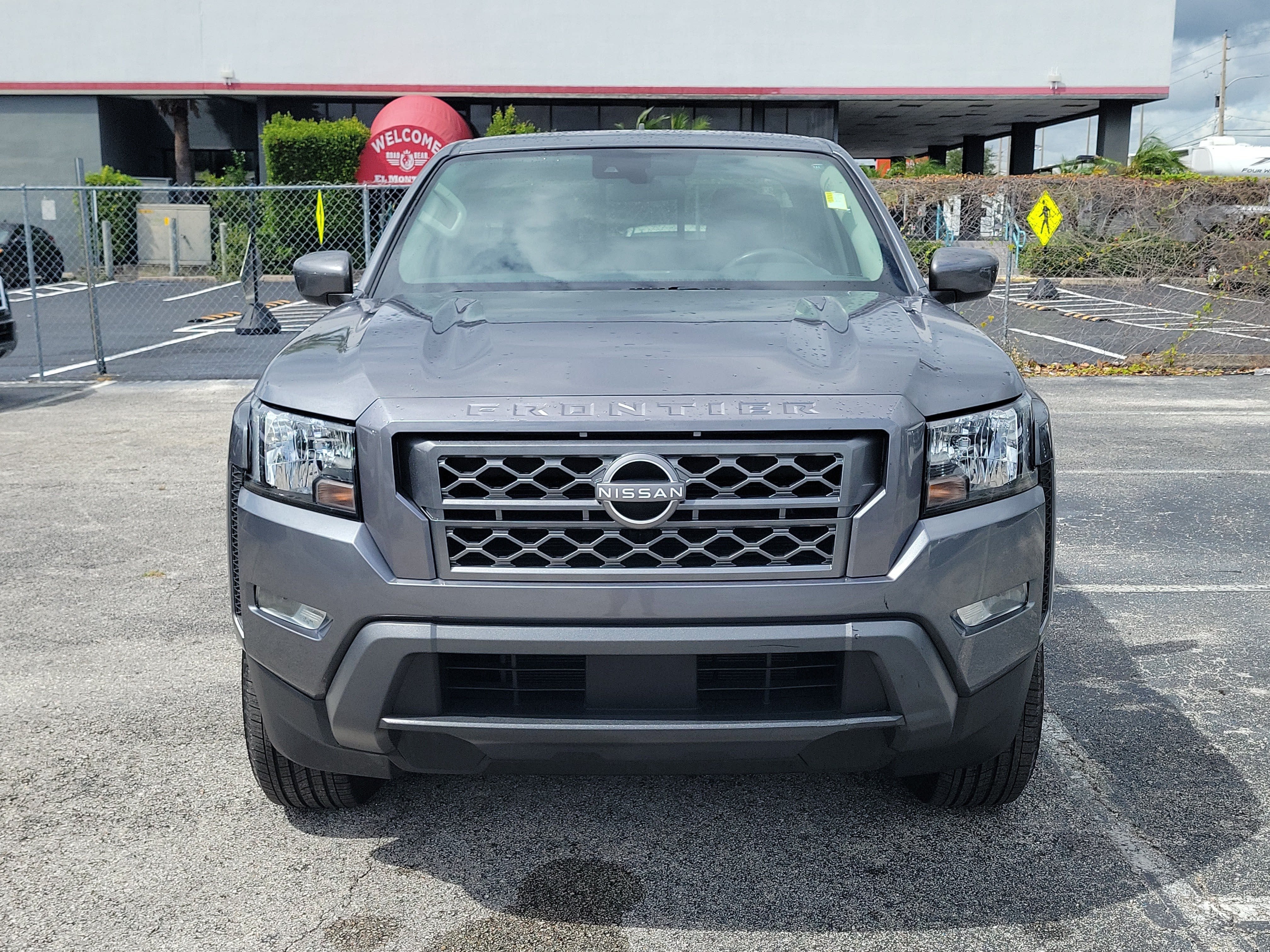2024 Nissan Frontier SV