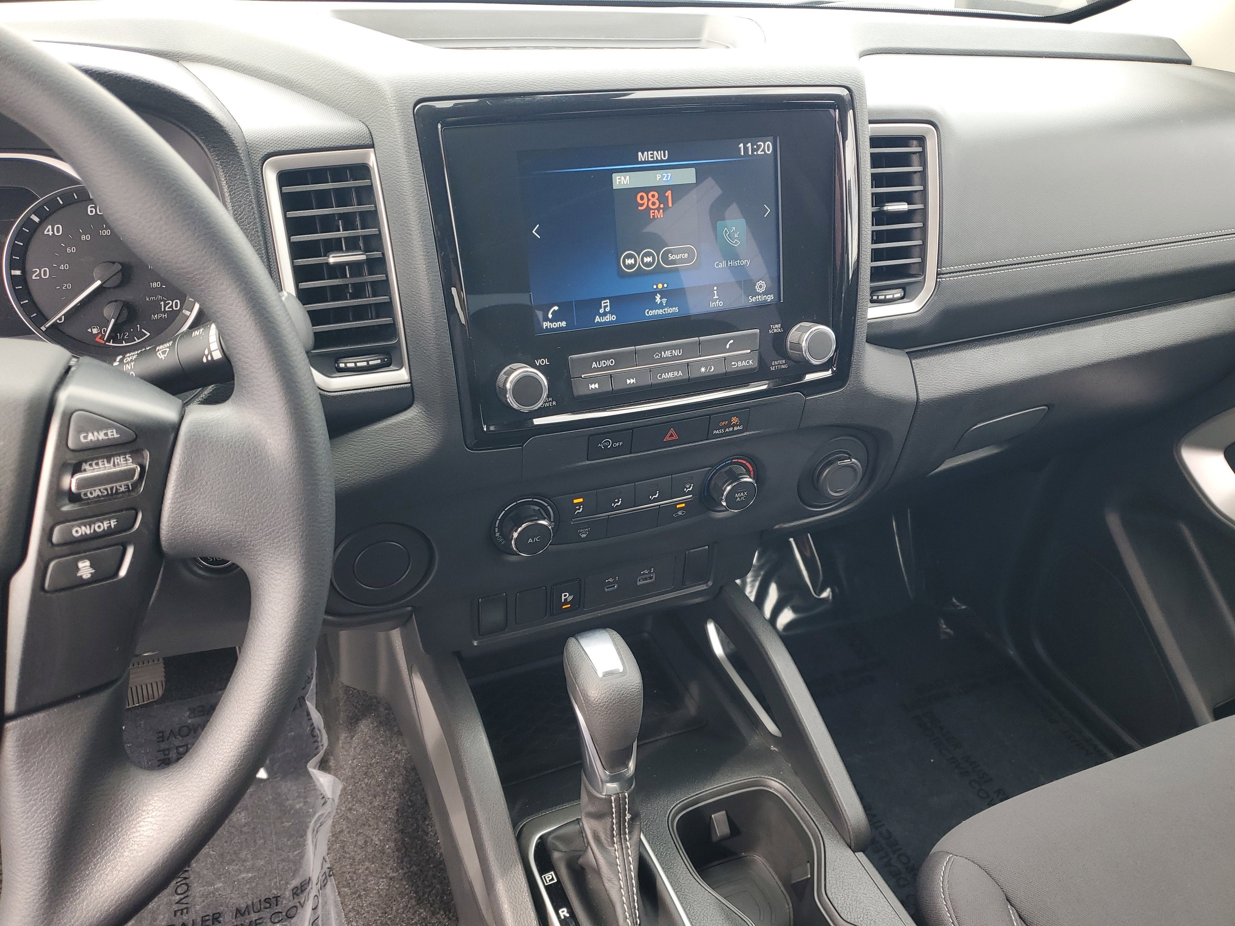 2024 Nissan Frontier SV