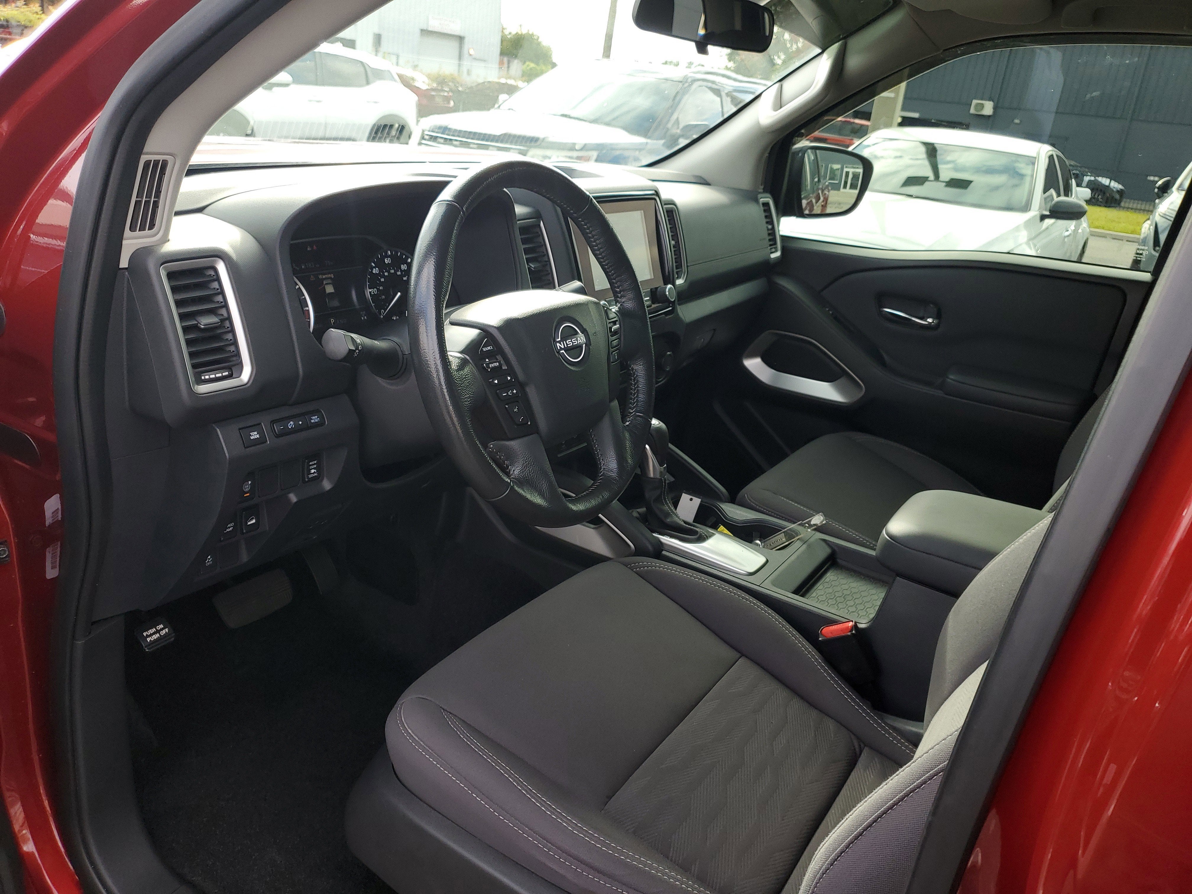 2022 Nissan Frontier SV