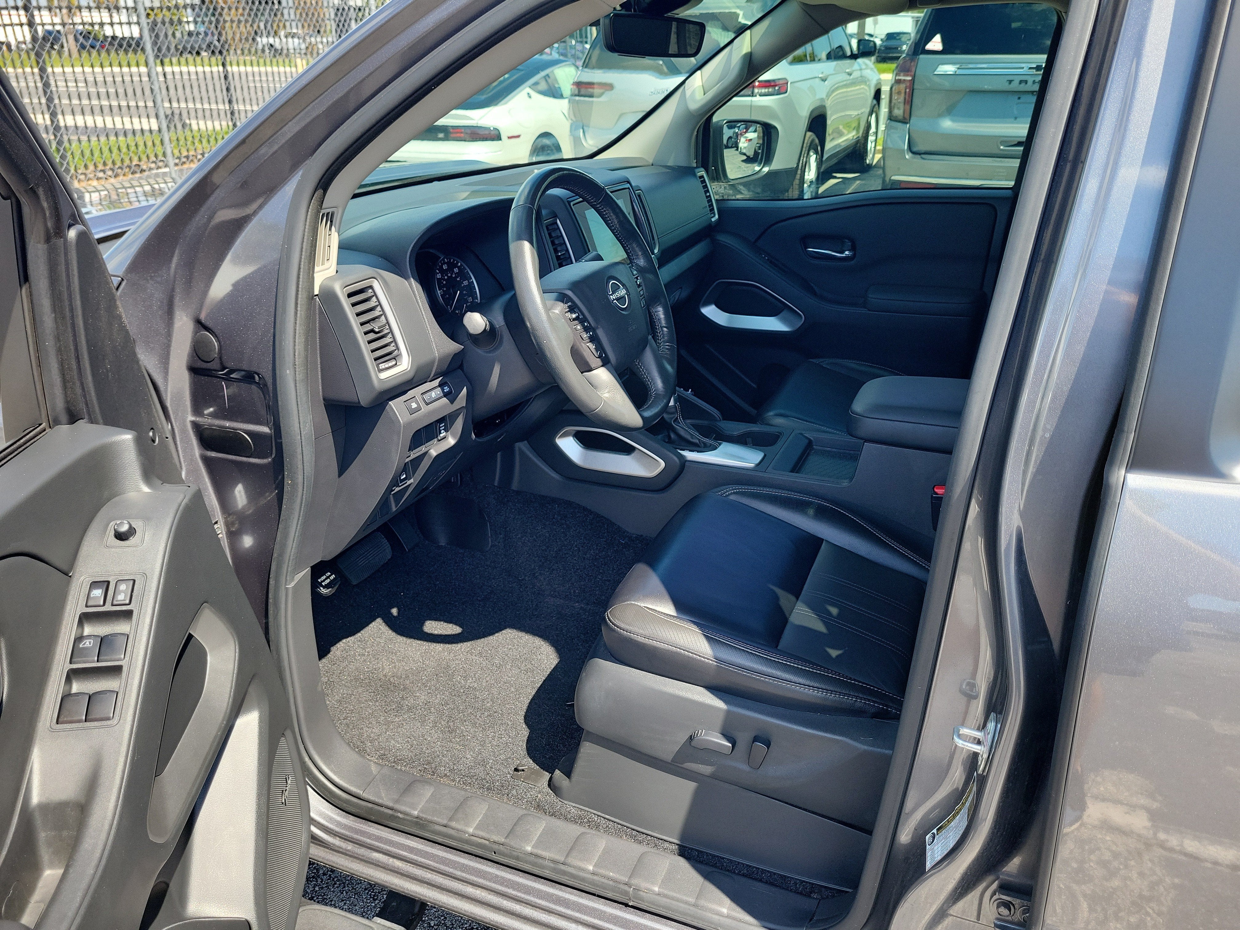 2024 Nissan Frontier SL
