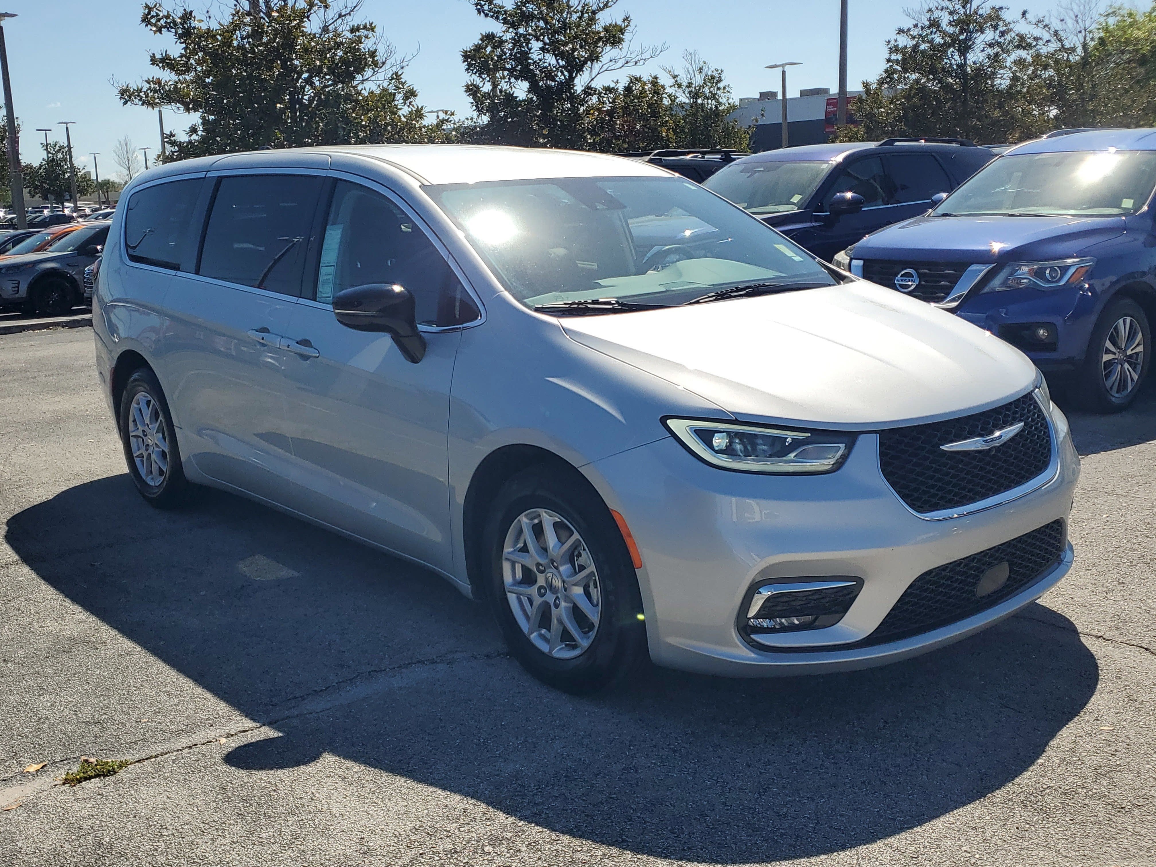 2024 Chrysler Pacifica Touring L