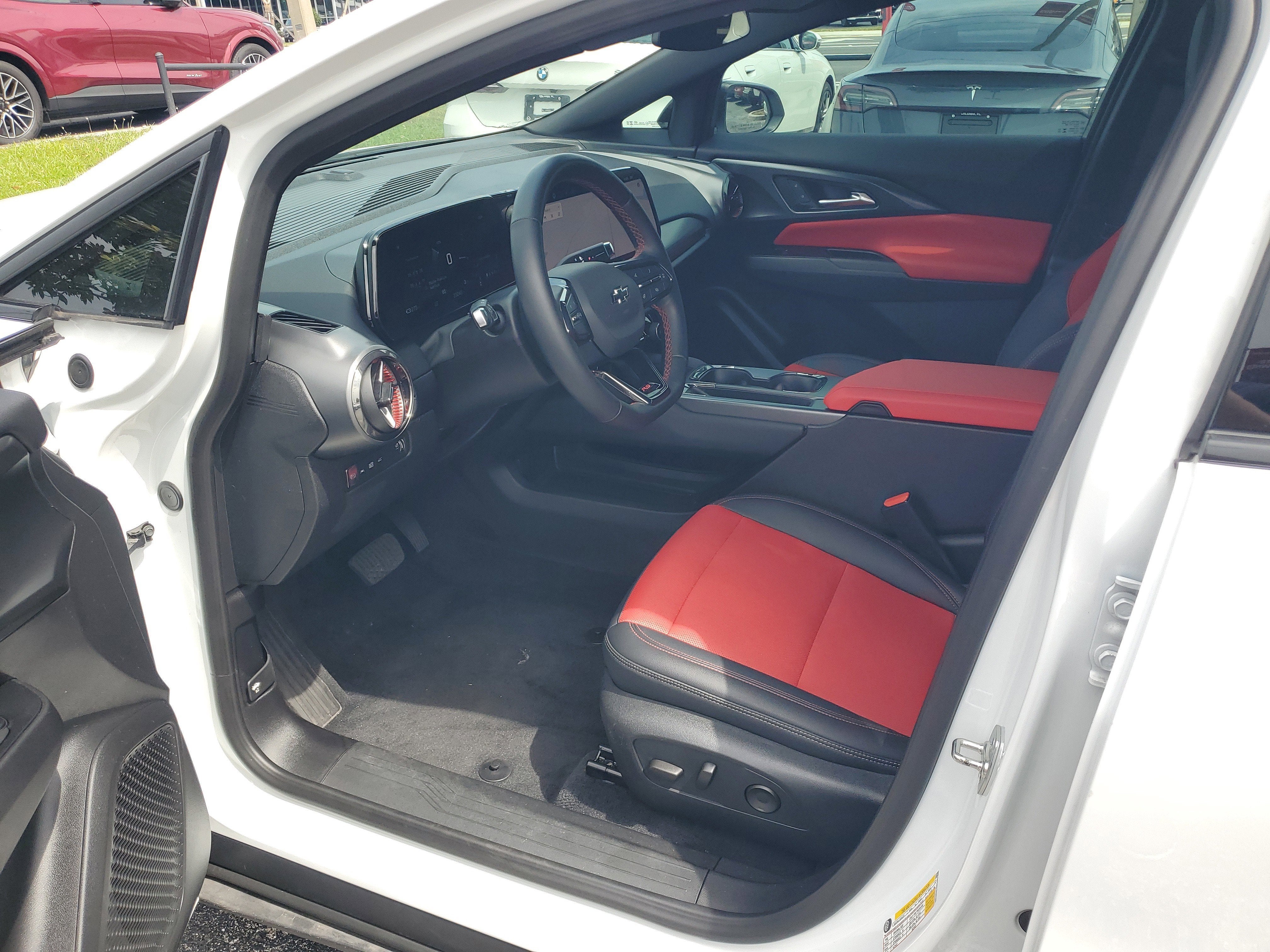 2024 Chevrolet Equinox EV RS