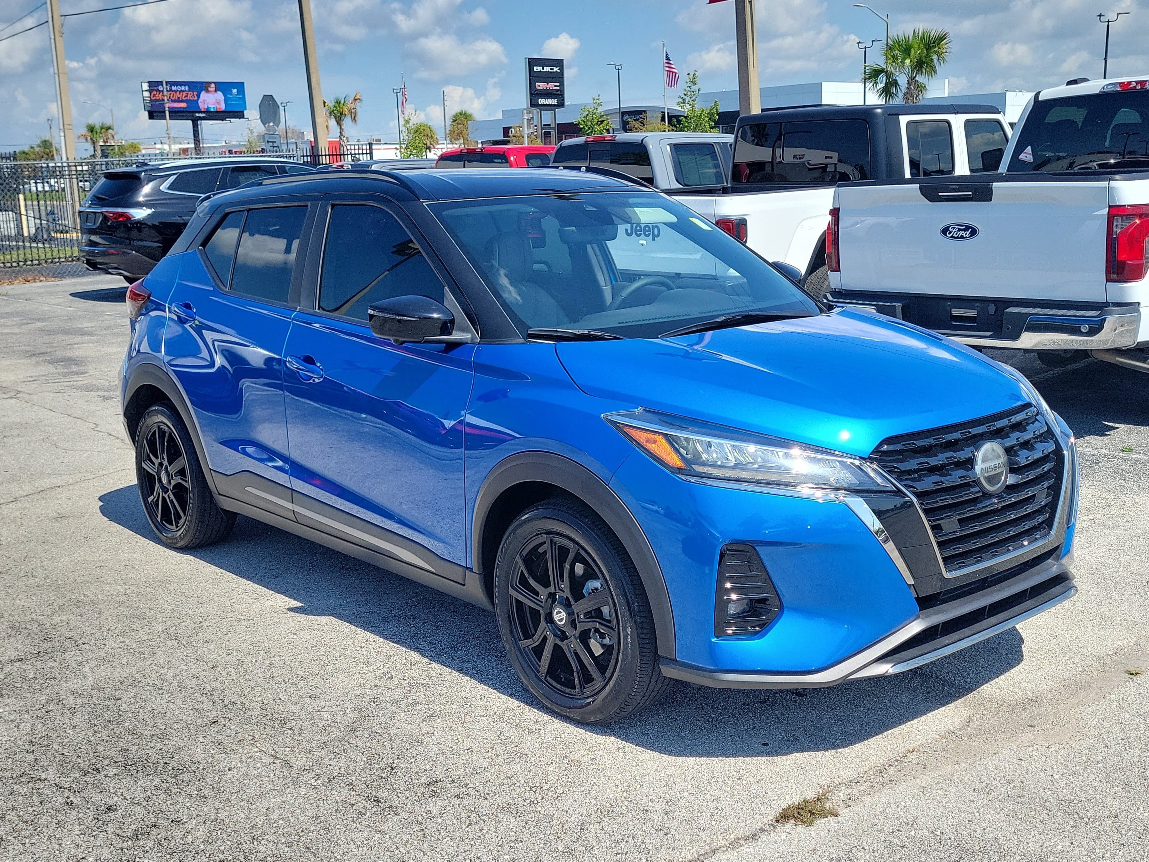 2021 Nissan Kicks SR
