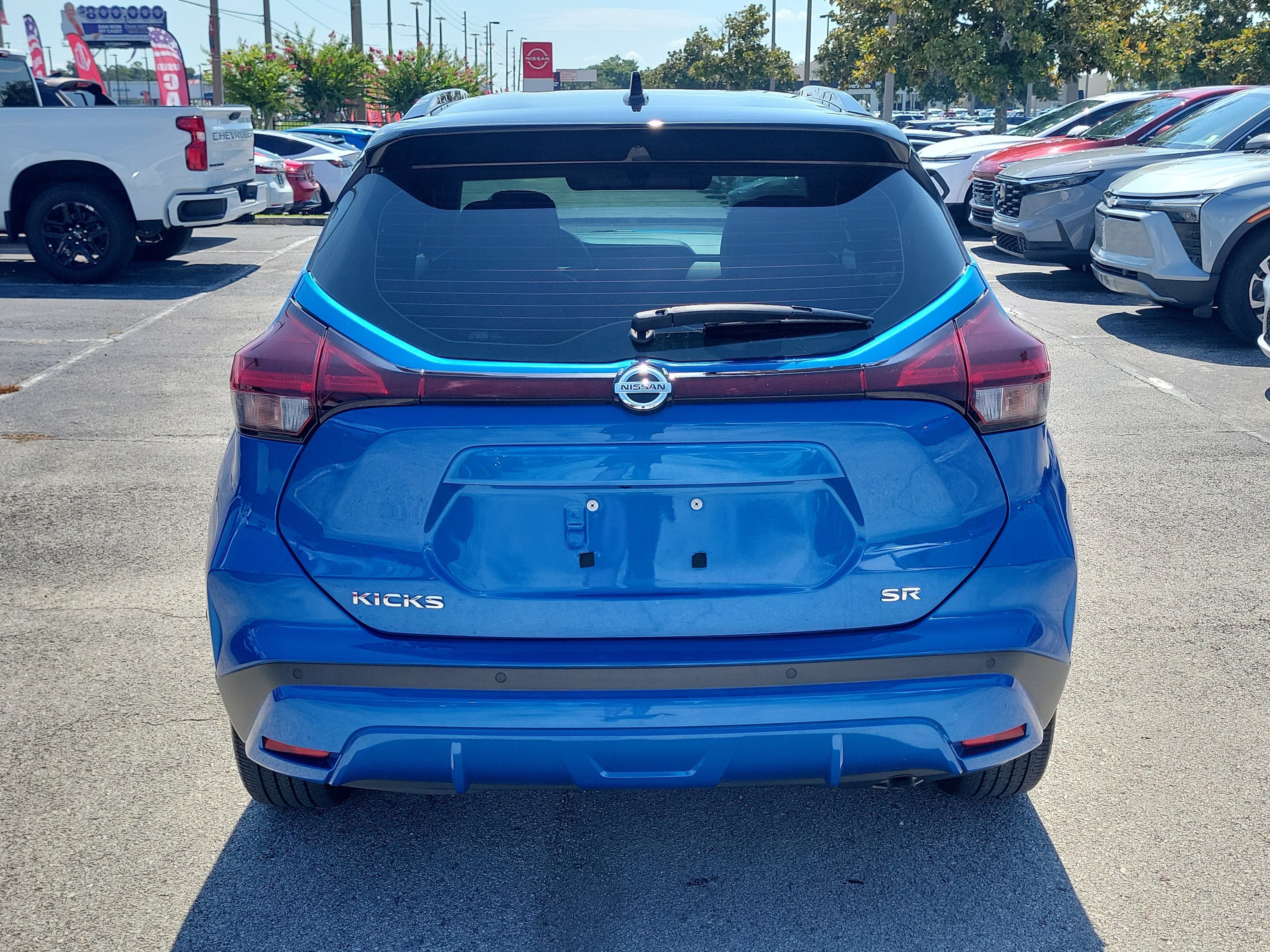 2021 Nissan Kicks SR