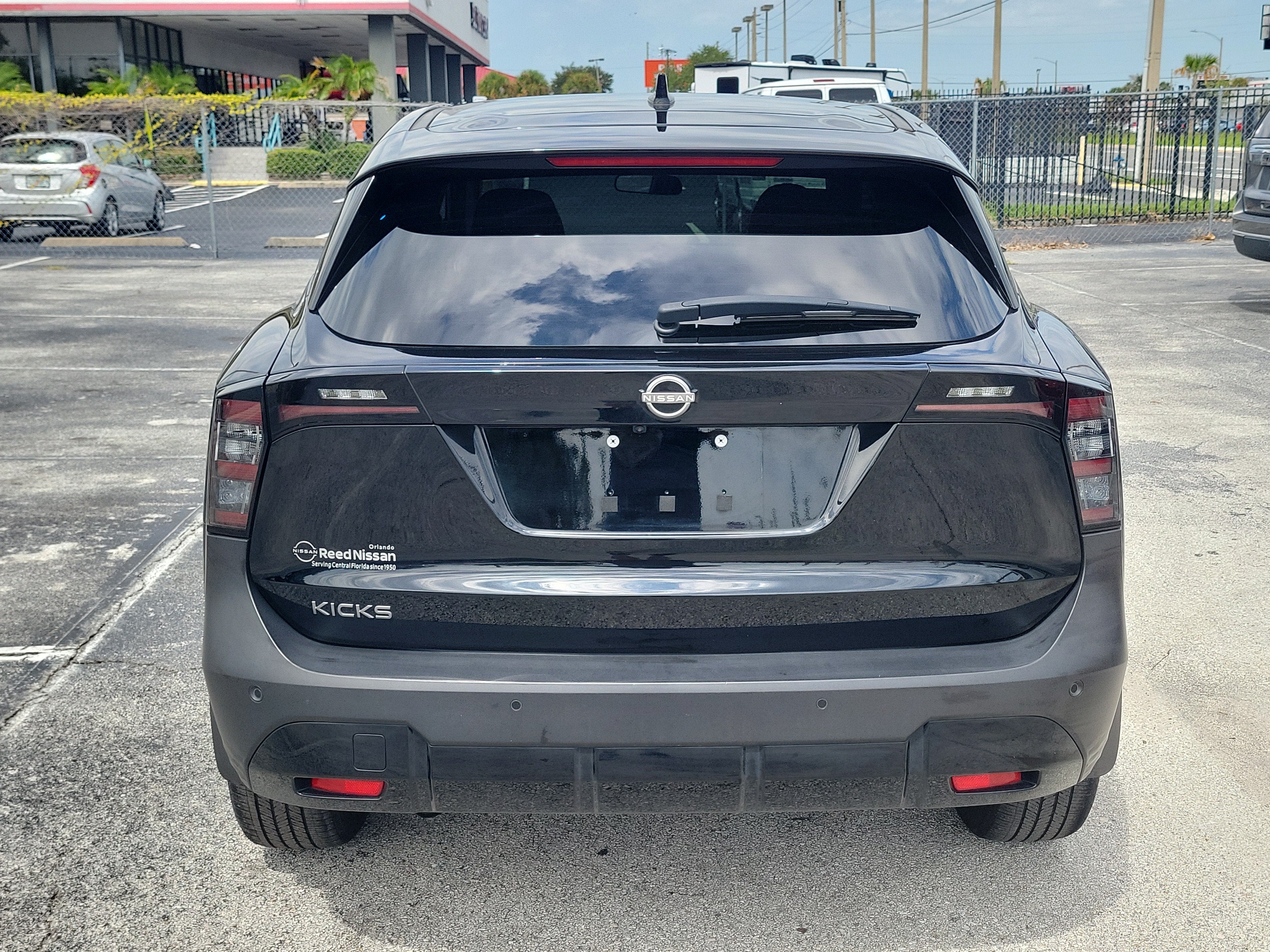 2025 Nissan Kicks SV