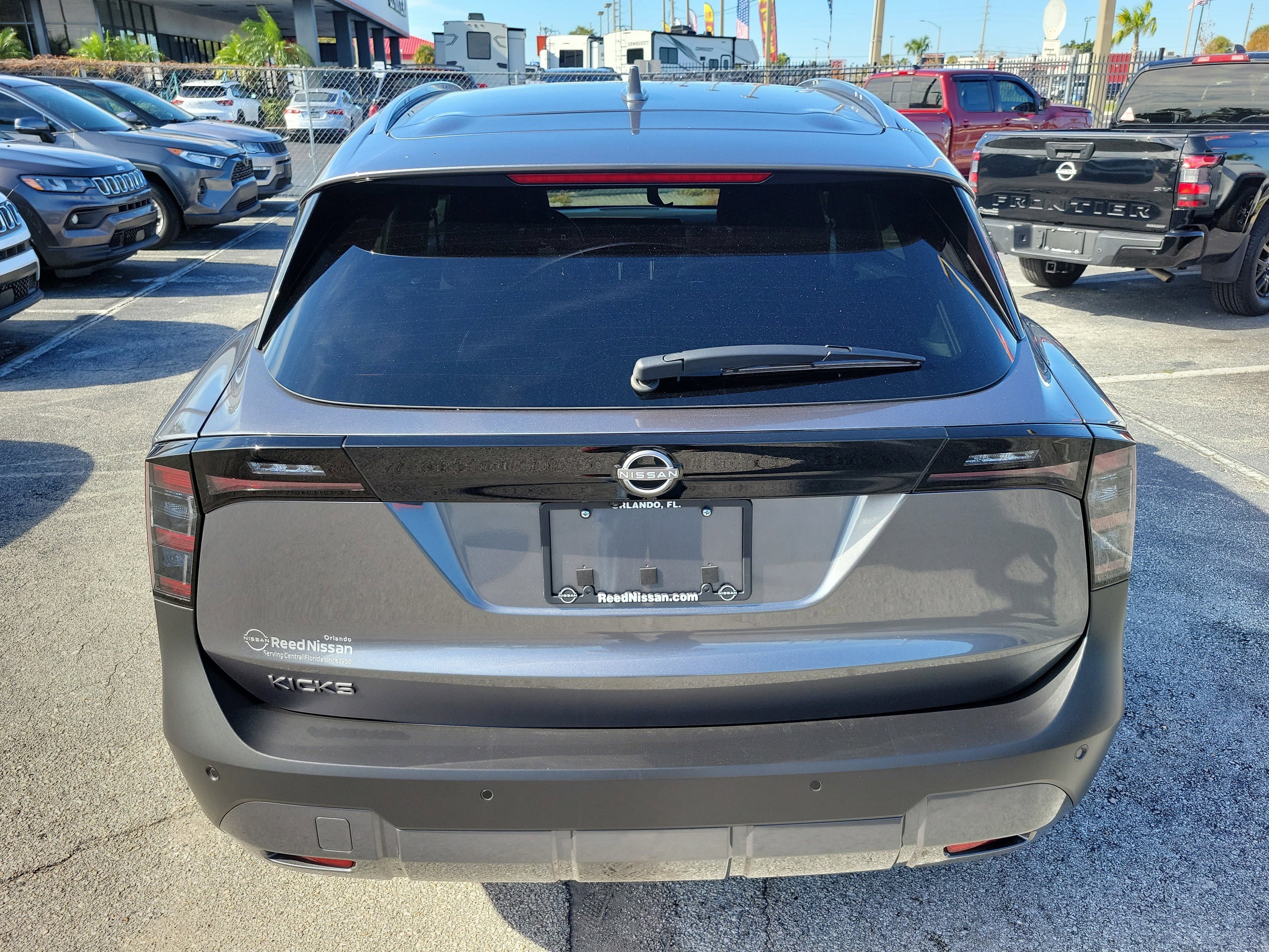 2025 Nissan Kicks SV