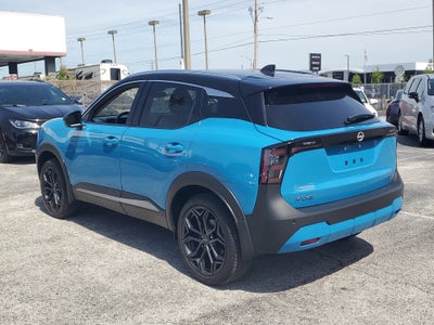 2025 Nissan Kicks SR