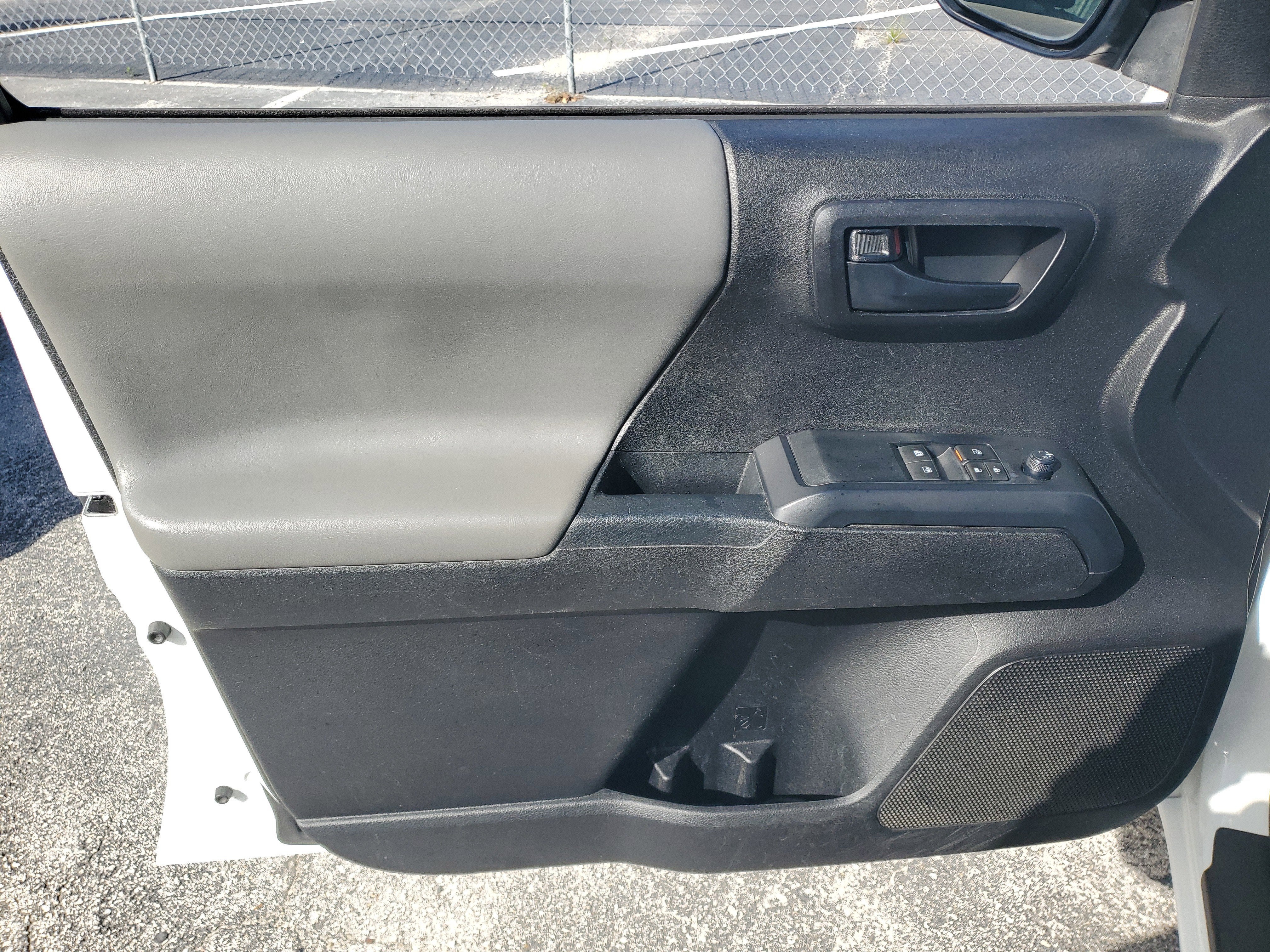 2022 Toyota Tacoma 2WD SR