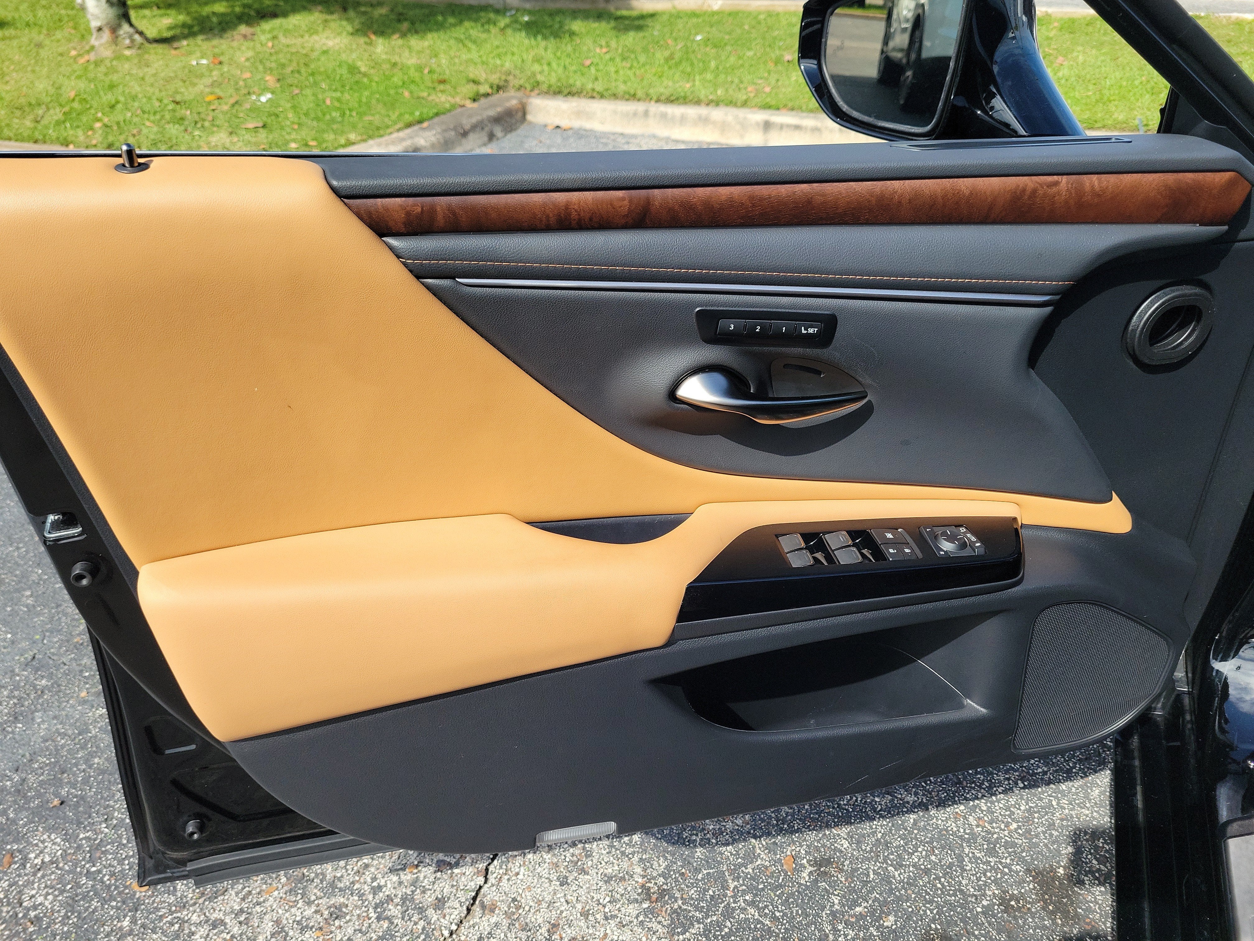 2024 Lexus ES ES 300h
