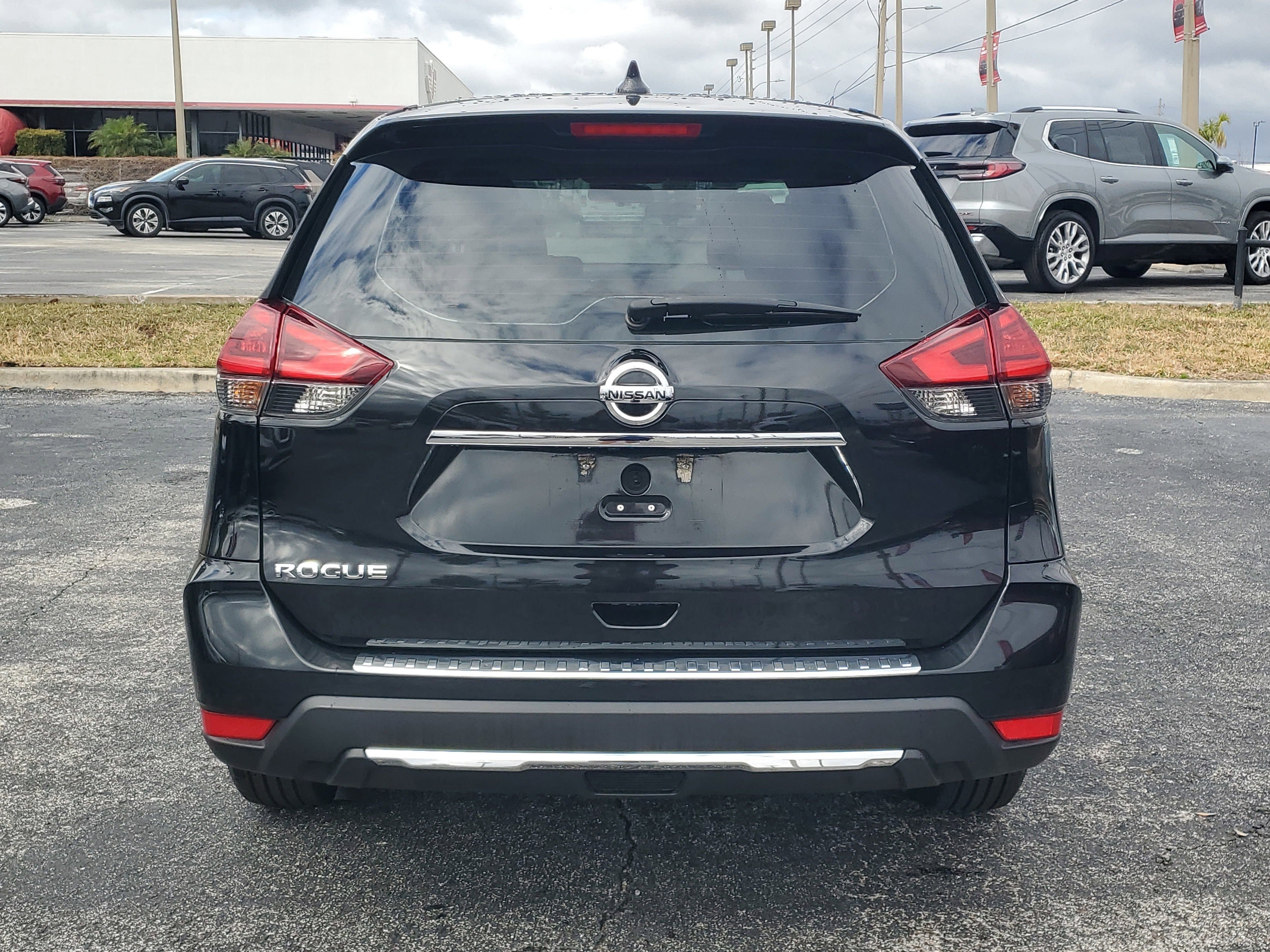 2017 Nissan Rogue S