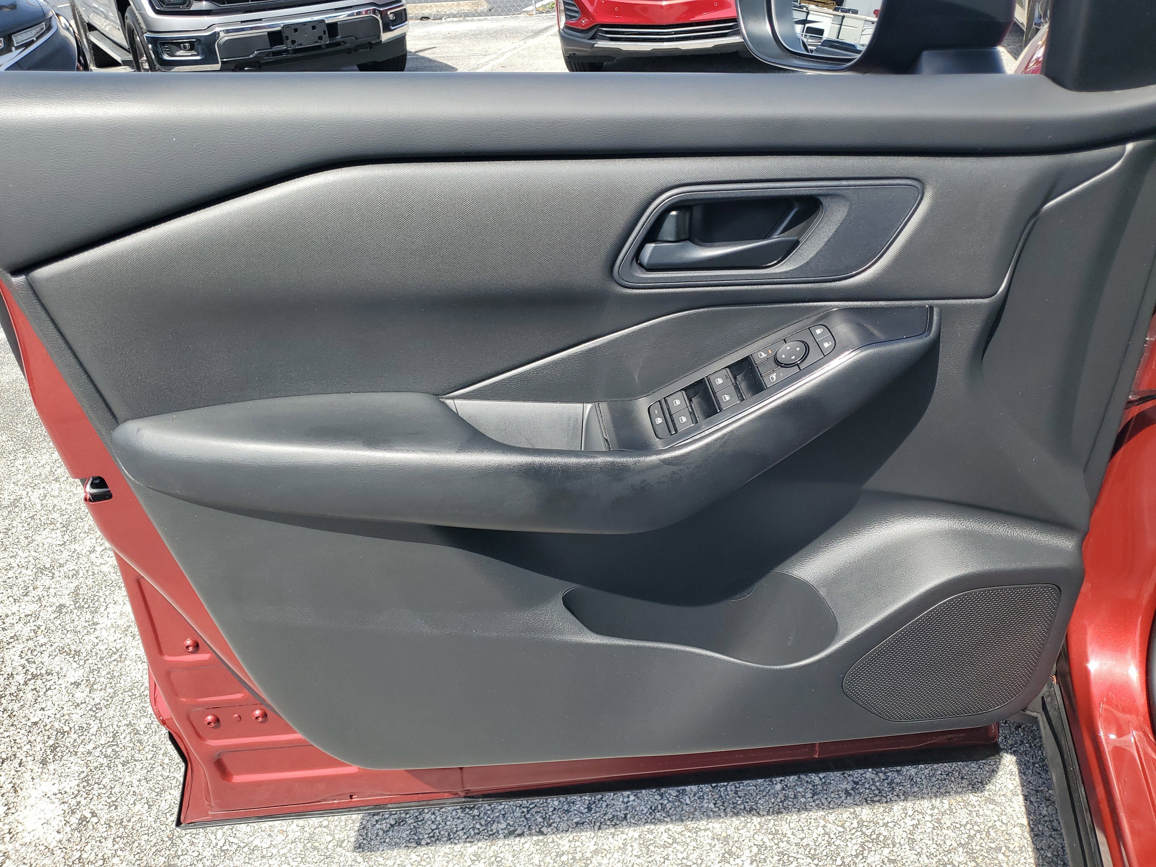 2025 Nissan Rogue S