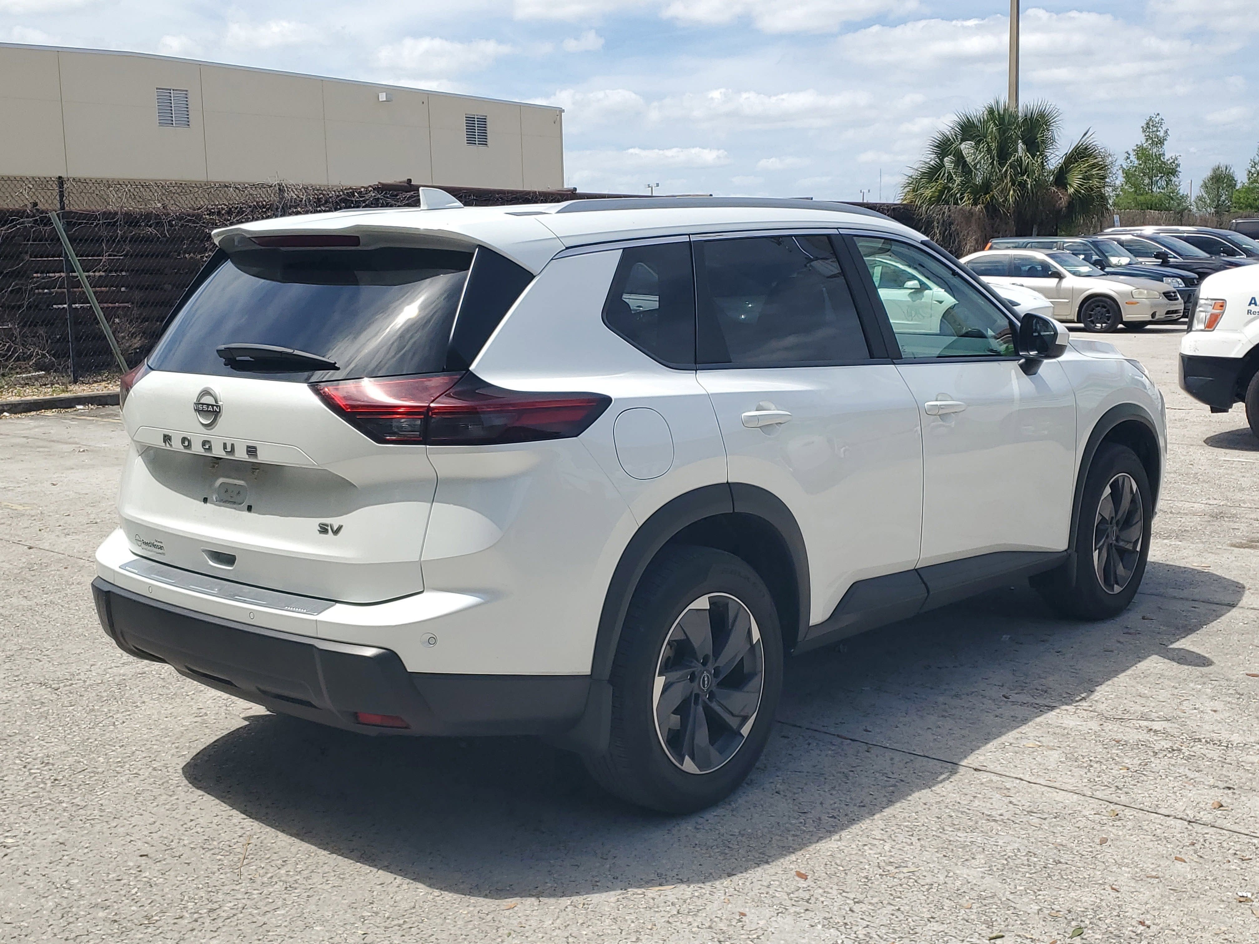 2024 Nissan Rogue SV