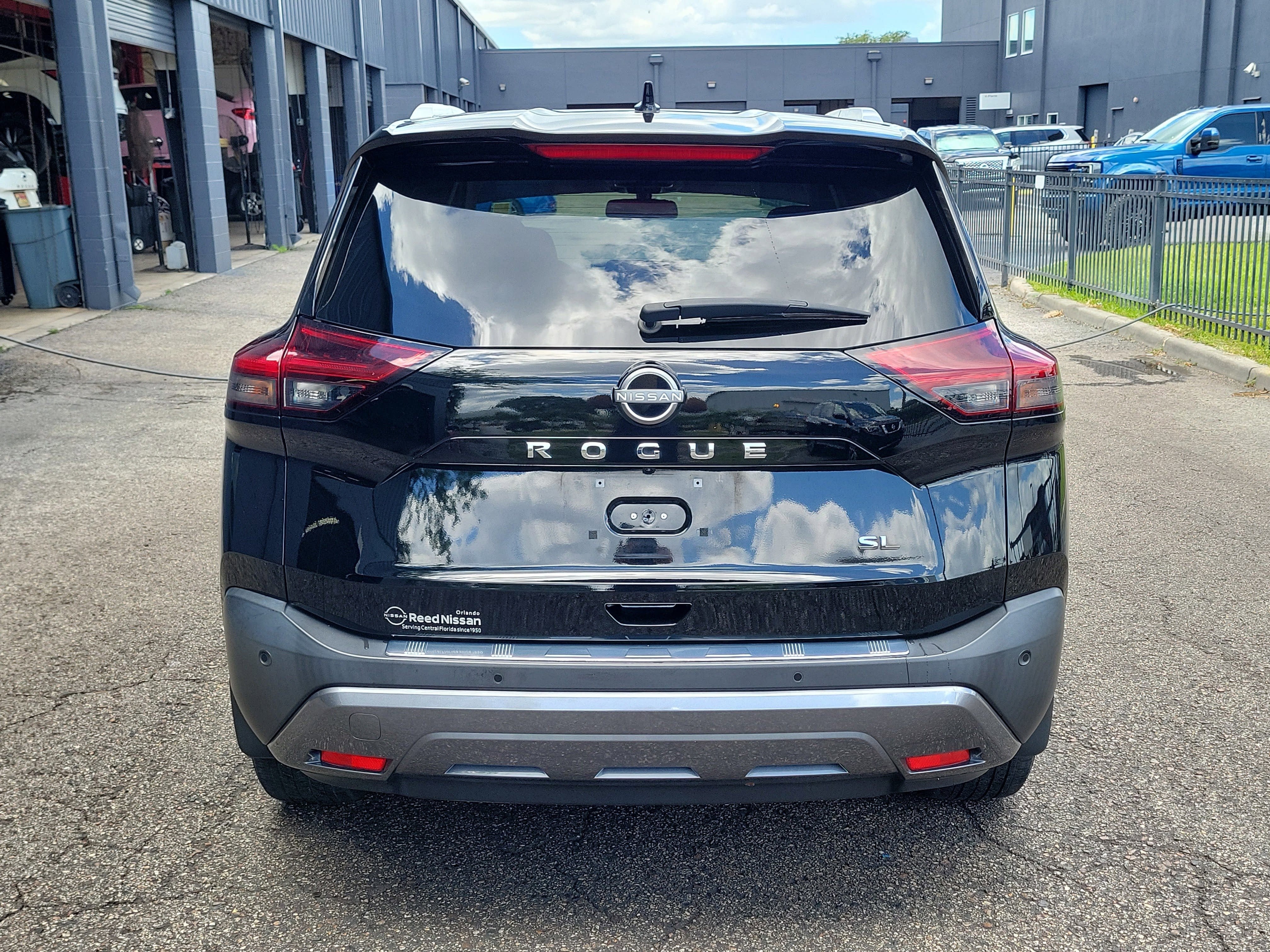 2023 Nissan Rogue SL