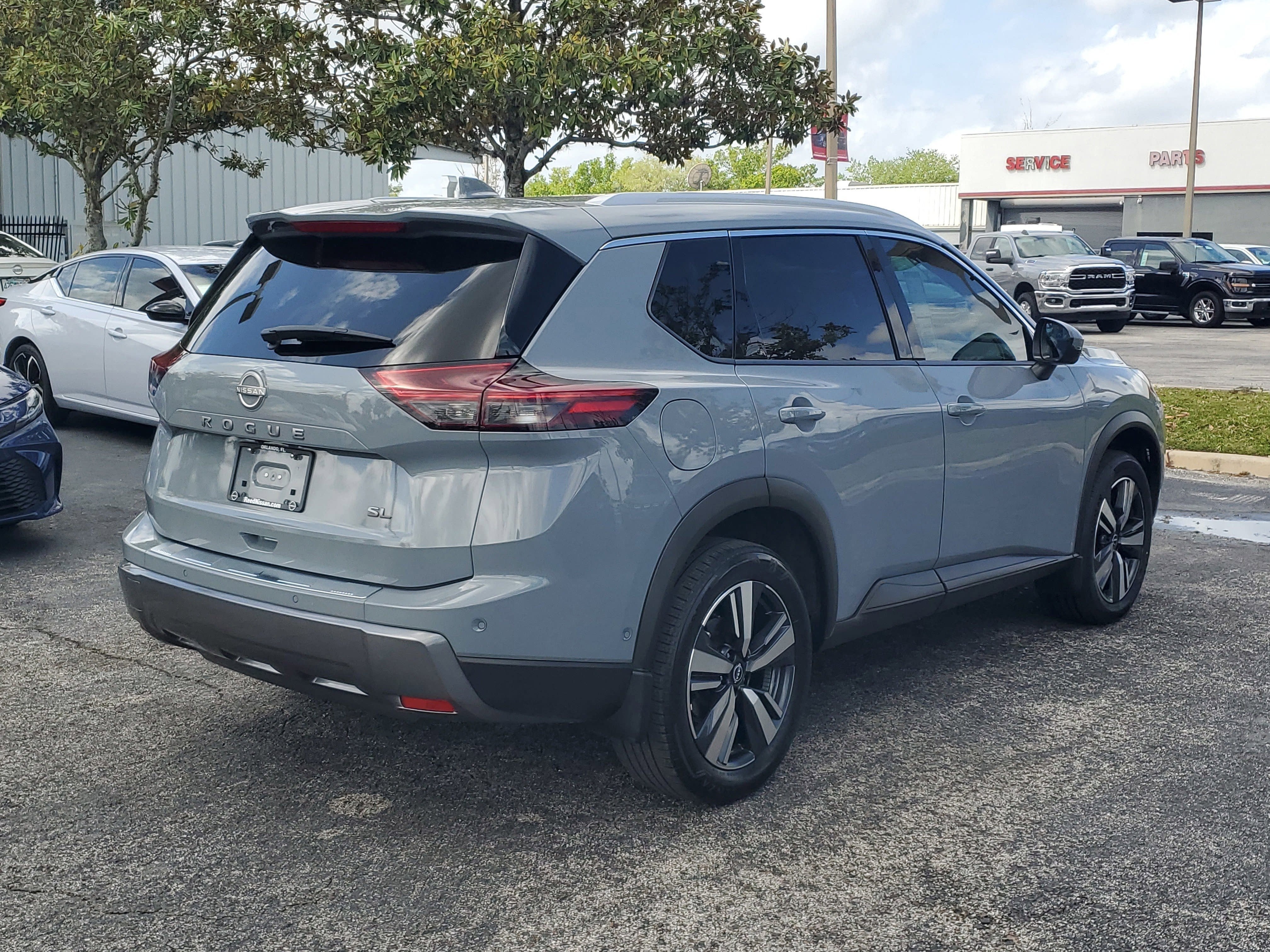 2024 Nissan Rogue SL