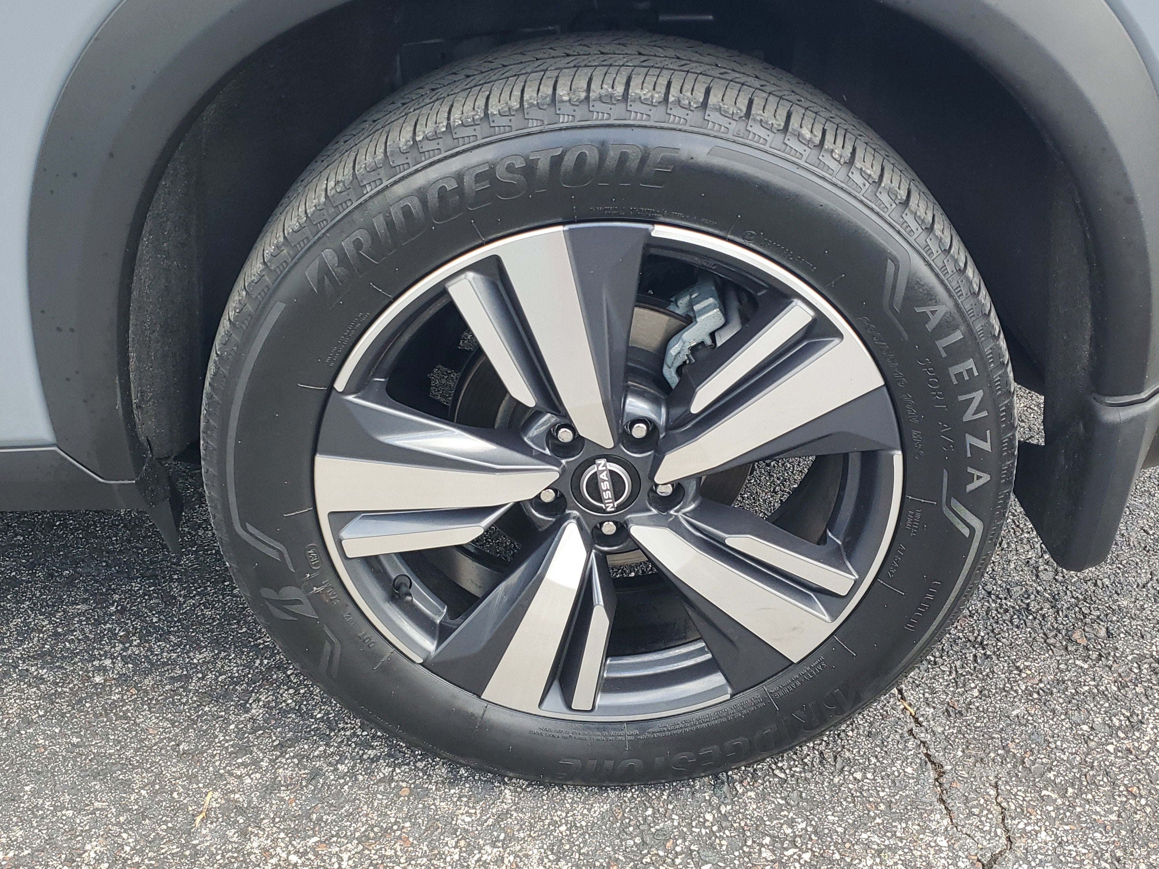 2024 Nissan Rogue SL