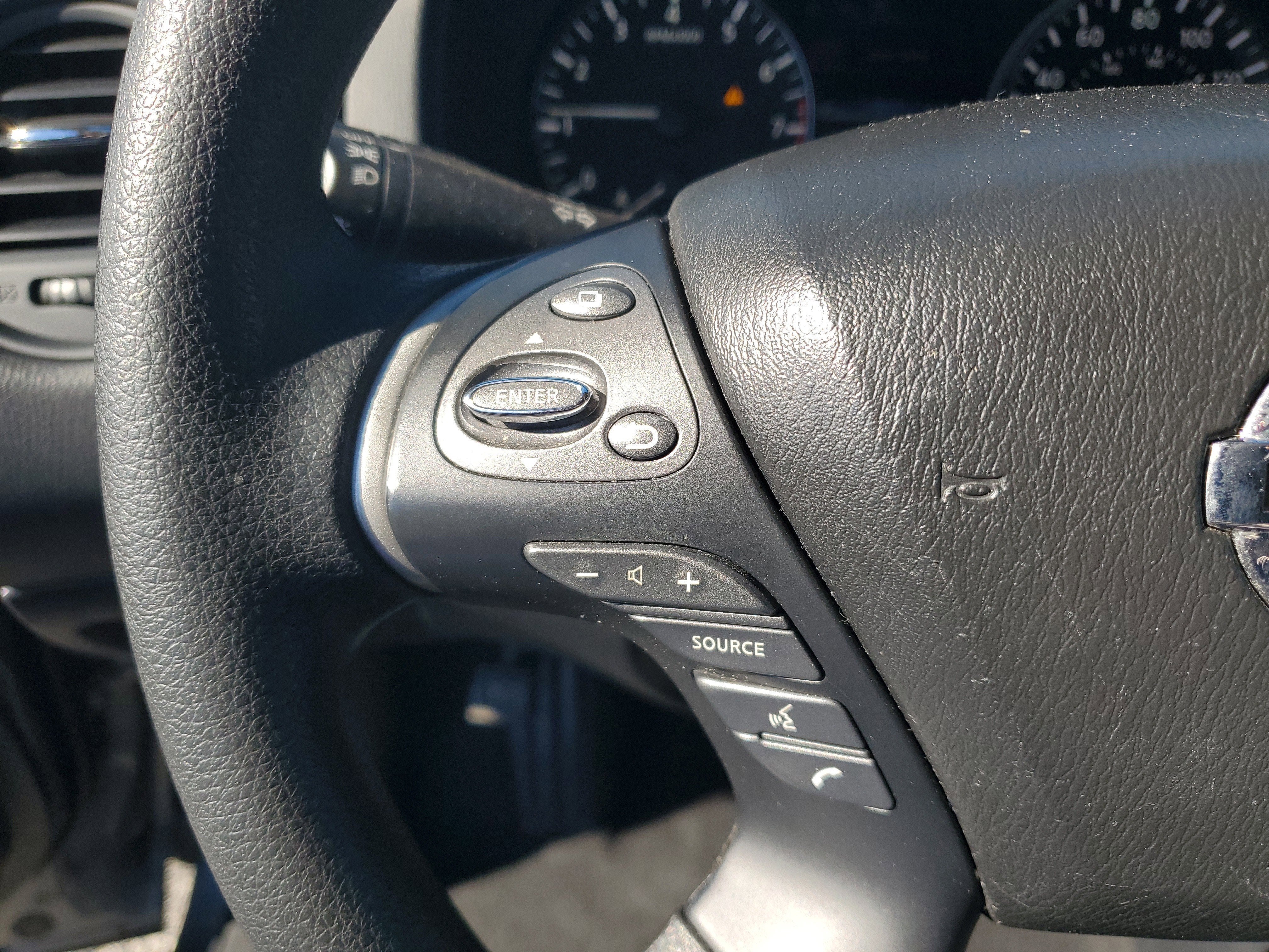 2020 Nissan Pathfinder S