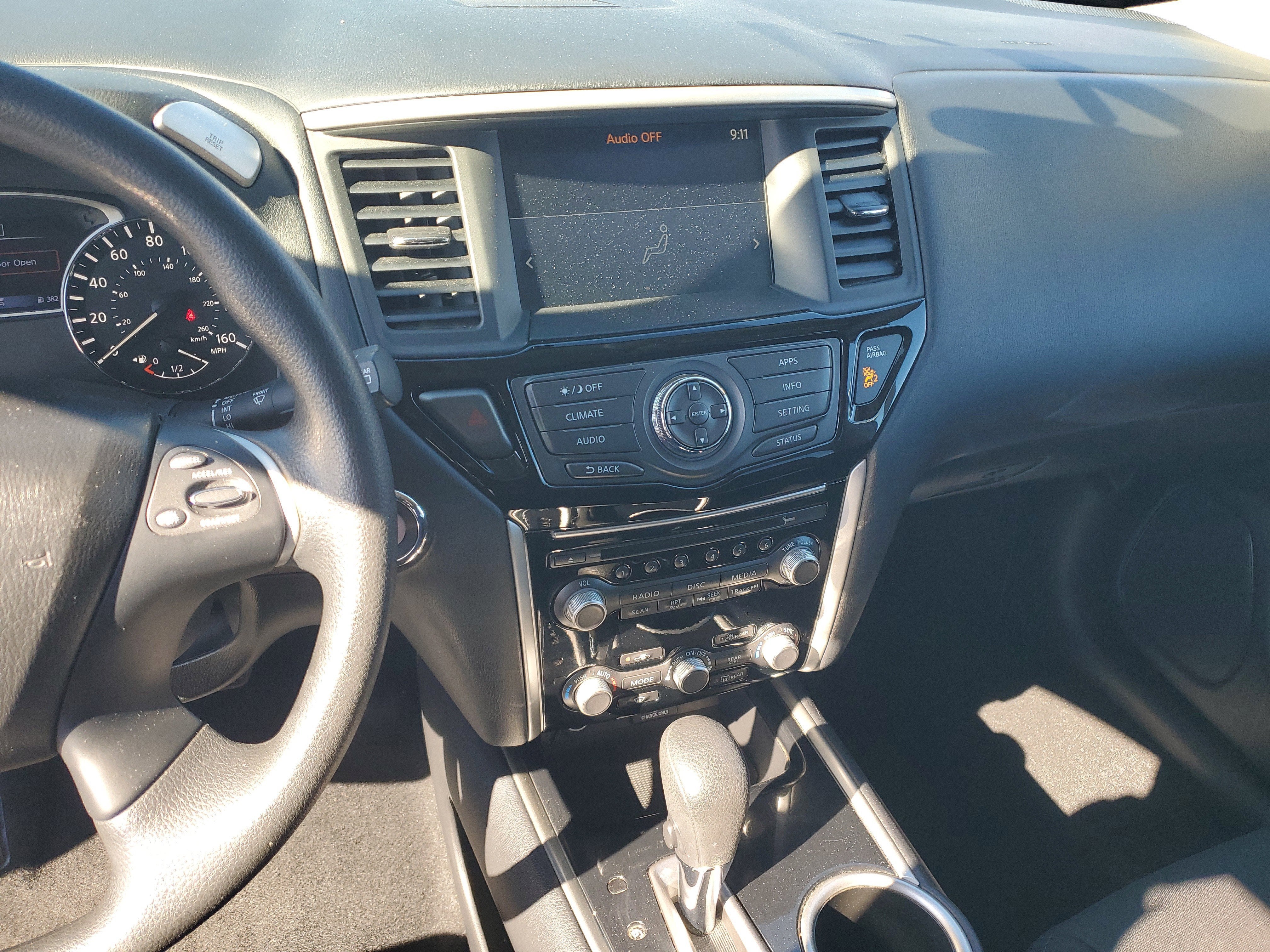 2020 Nissan Pathfinder S