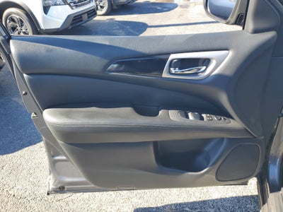 2020 Nissan Pathfinder S