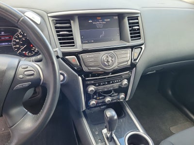 2019 Nissan Pathfinder SV