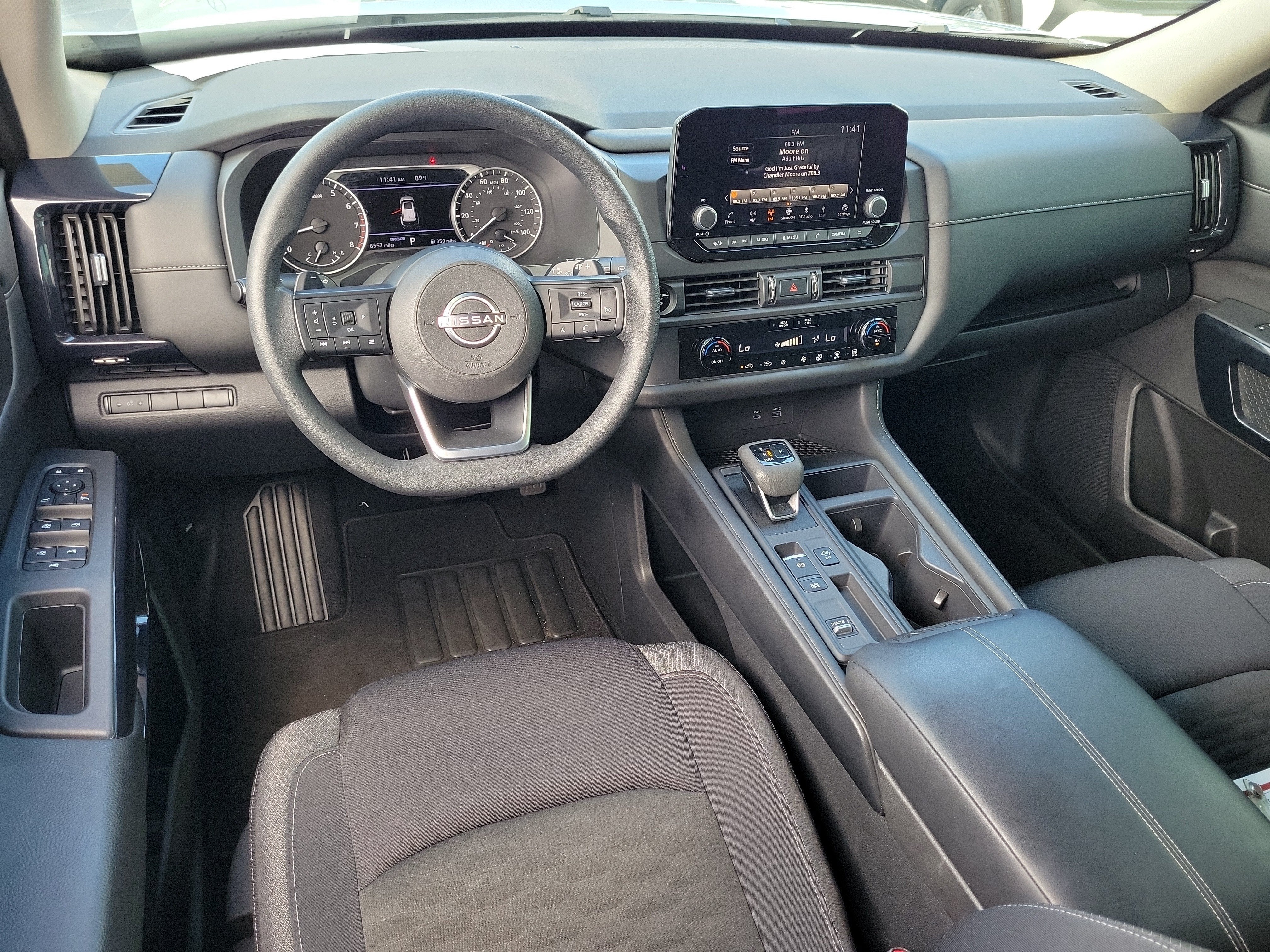 2025 Nissan Pathfinder S