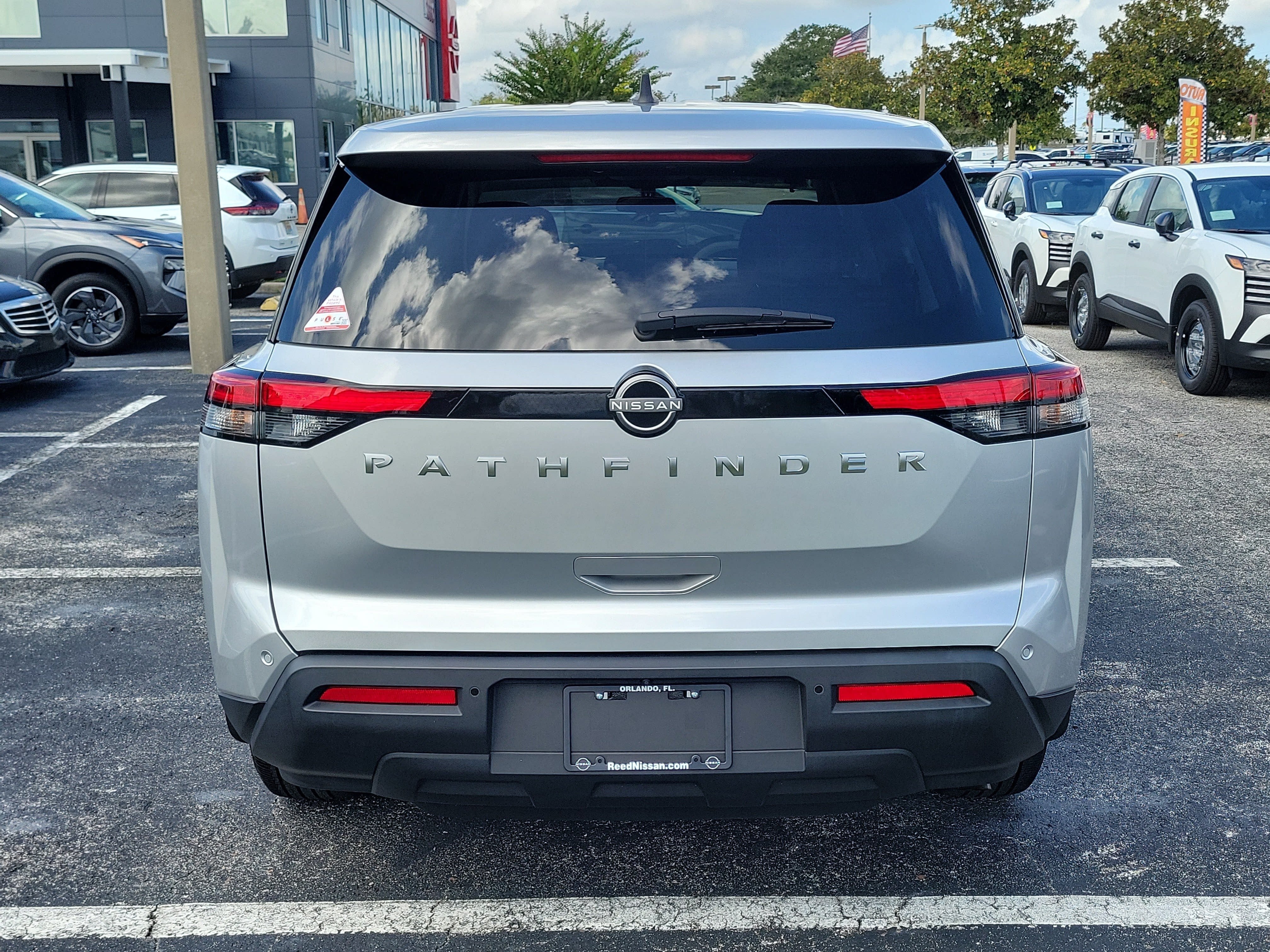 2025 Nissan Pathfinder S