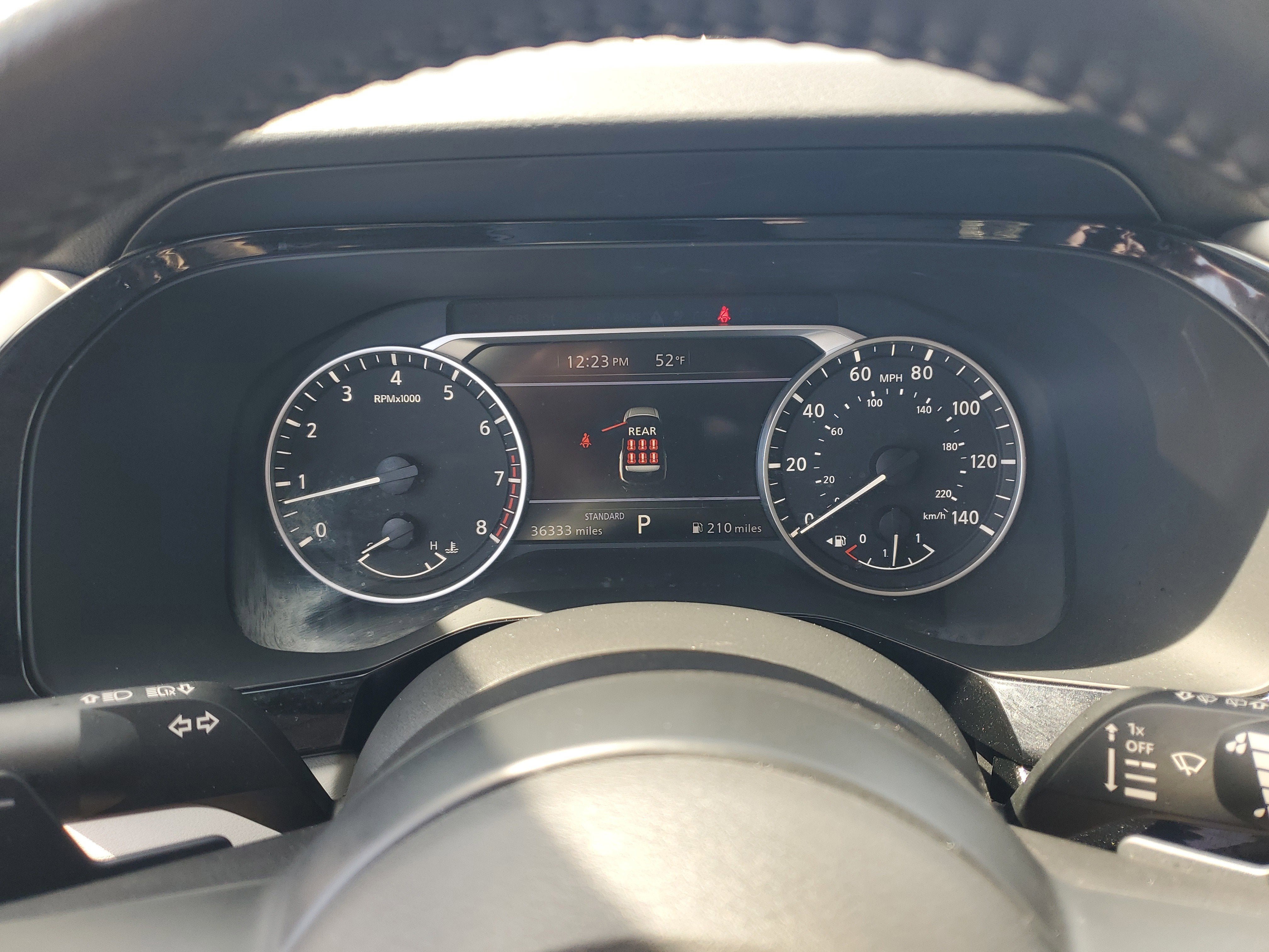 2024 Nissan Pathfinder SV