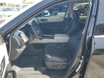 2022 Nissan Pathfinder SV