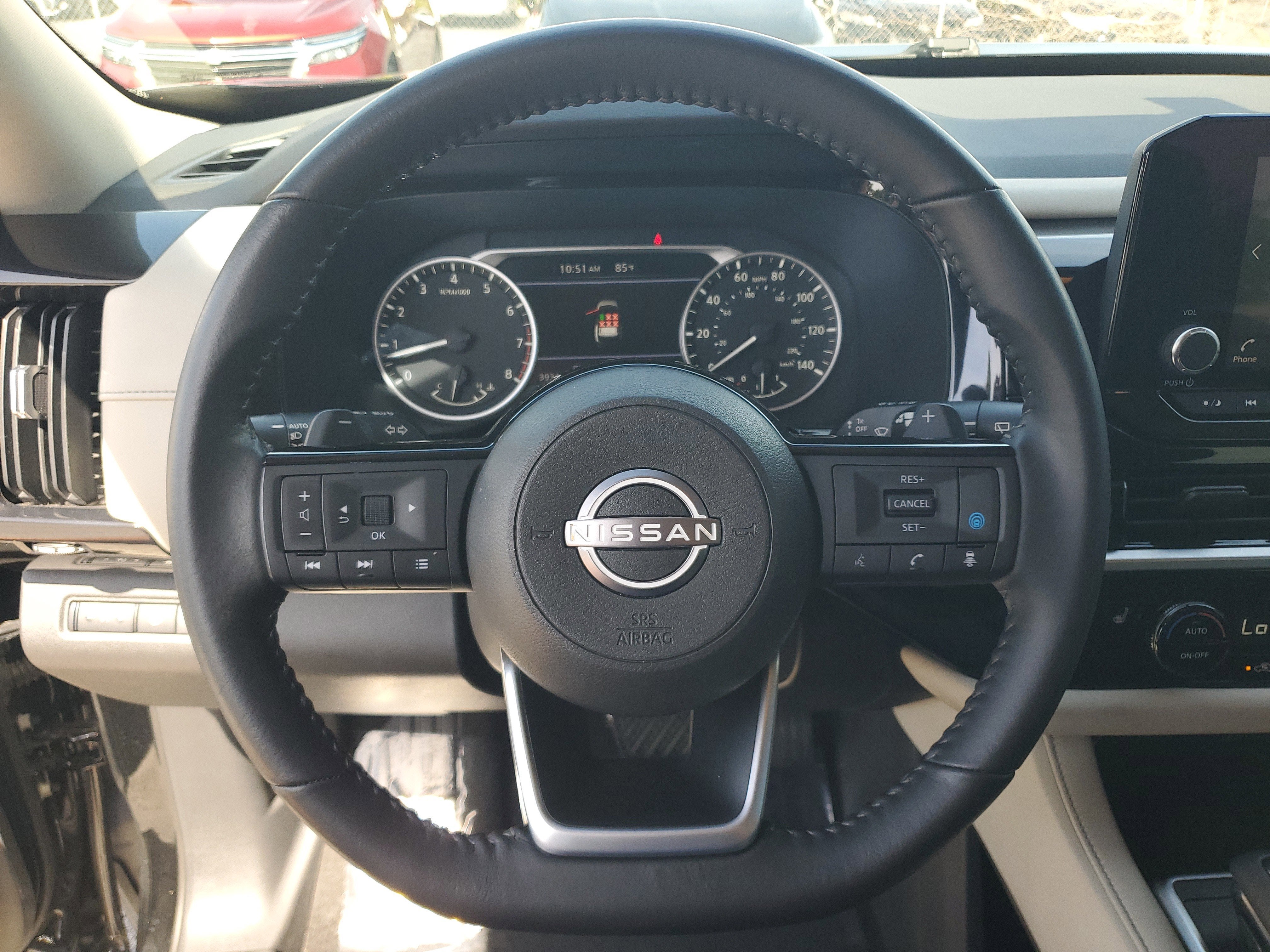 2022 Nissan Pathfinder SV