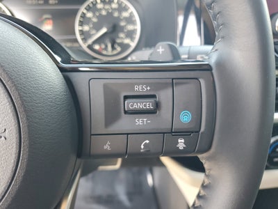 2022 Nissan Pathfinder SV