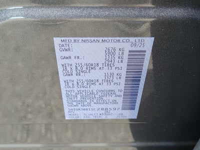 2025 Nissan Pathfinder SV