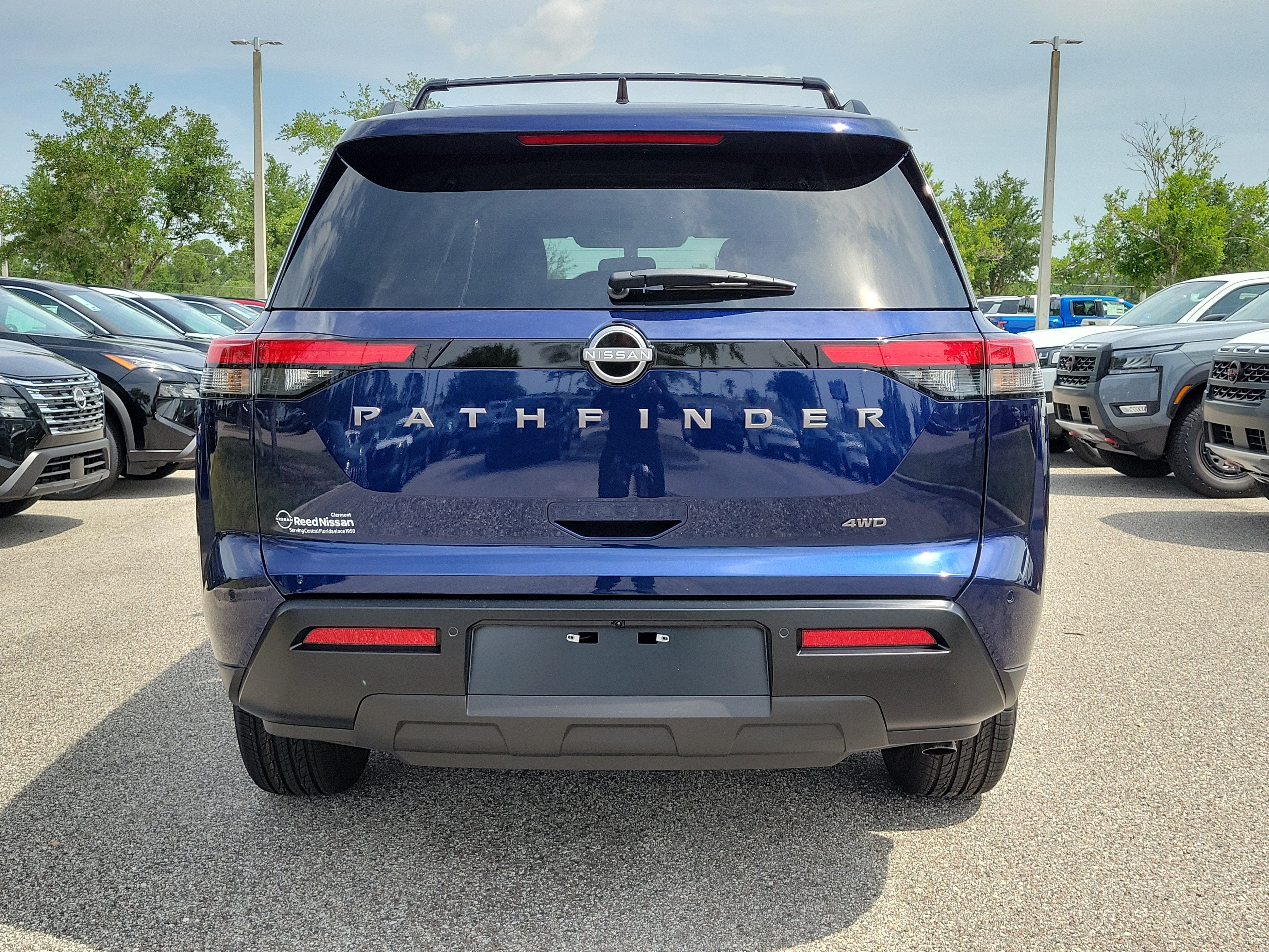 2026 Nissan Pathfinder SV